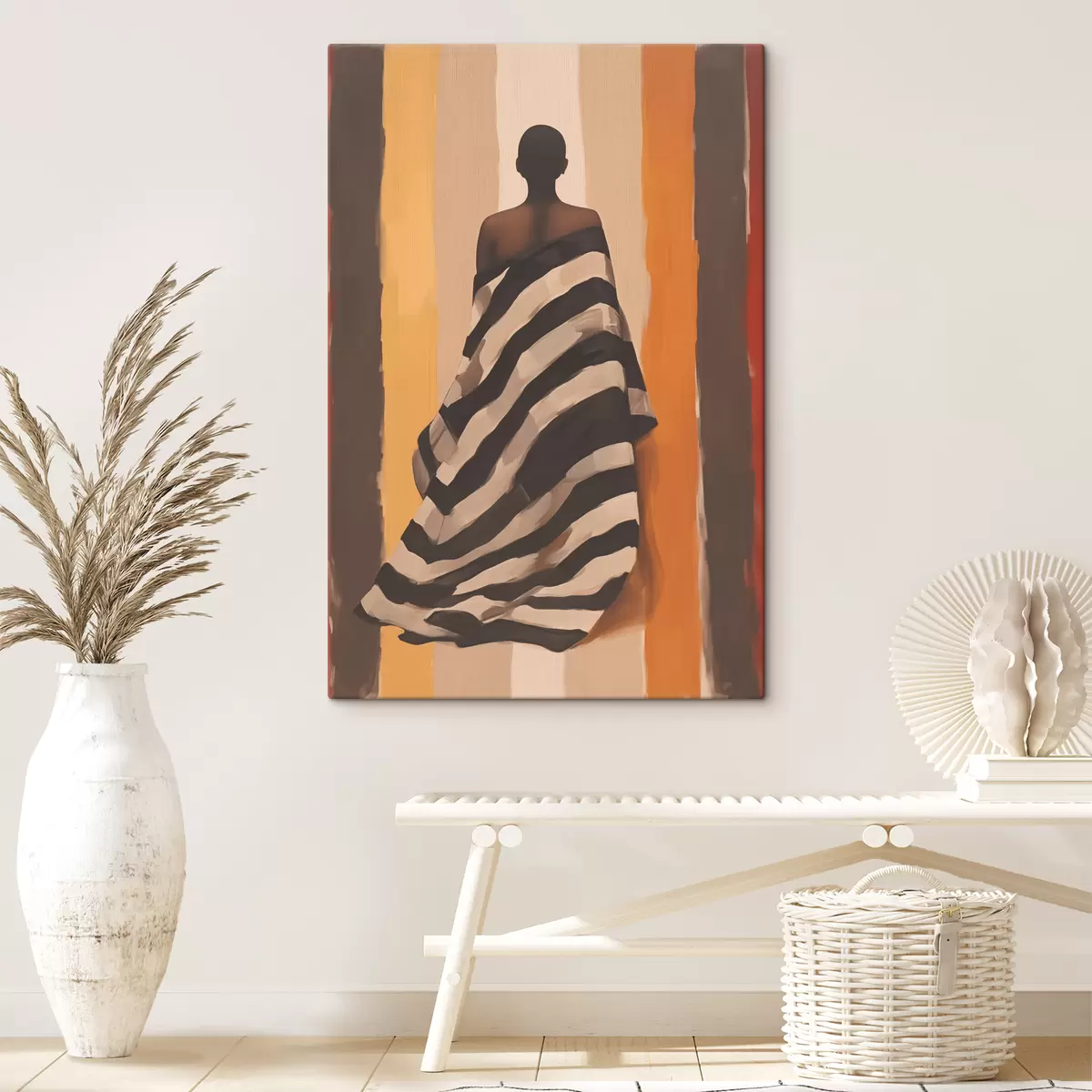  Schilderijen Silhouet van een Afro-Amerikaanse vrouw in een gestreepte cape op een achtergrond met verticale strepen, zwart, beige, geel, rood, bruin s40487