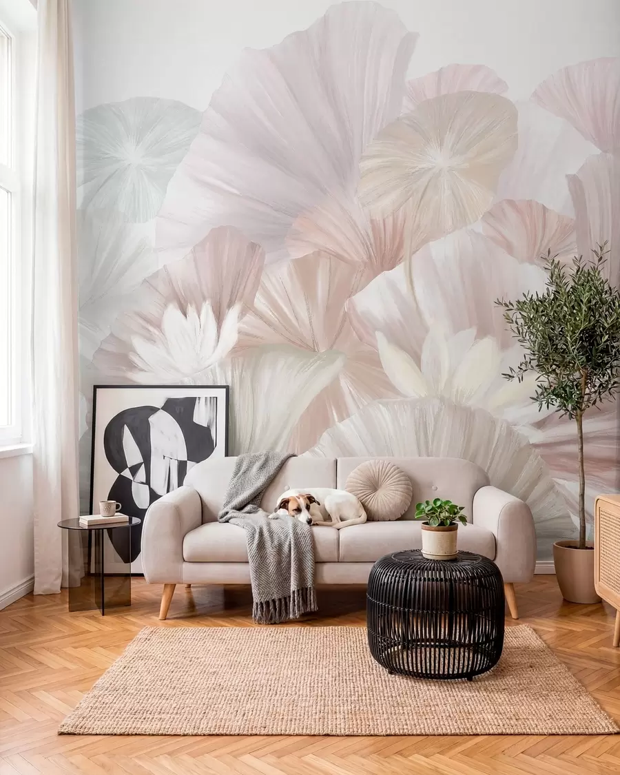 Fotobehang Delicate roze lotusblaadjes met witte bloemen met zachte, vederlichte bloemblaadjes, gerangschikt in een natuurlijke kunstcompositie w08265v1