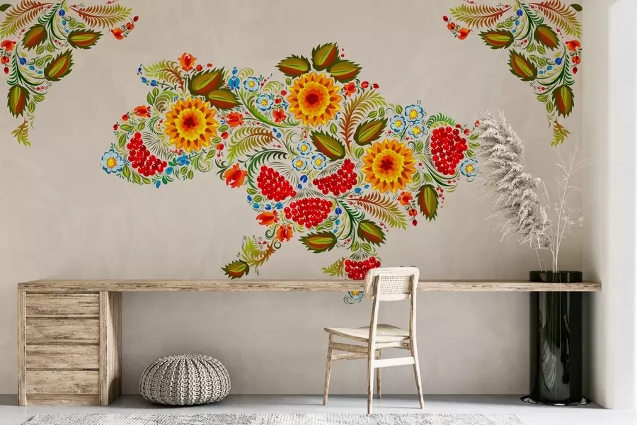 Fotobehang Kaart van Oekraïne in de stijl van het schilderij van Petrikov op een lichtbeige achtergrond w01149