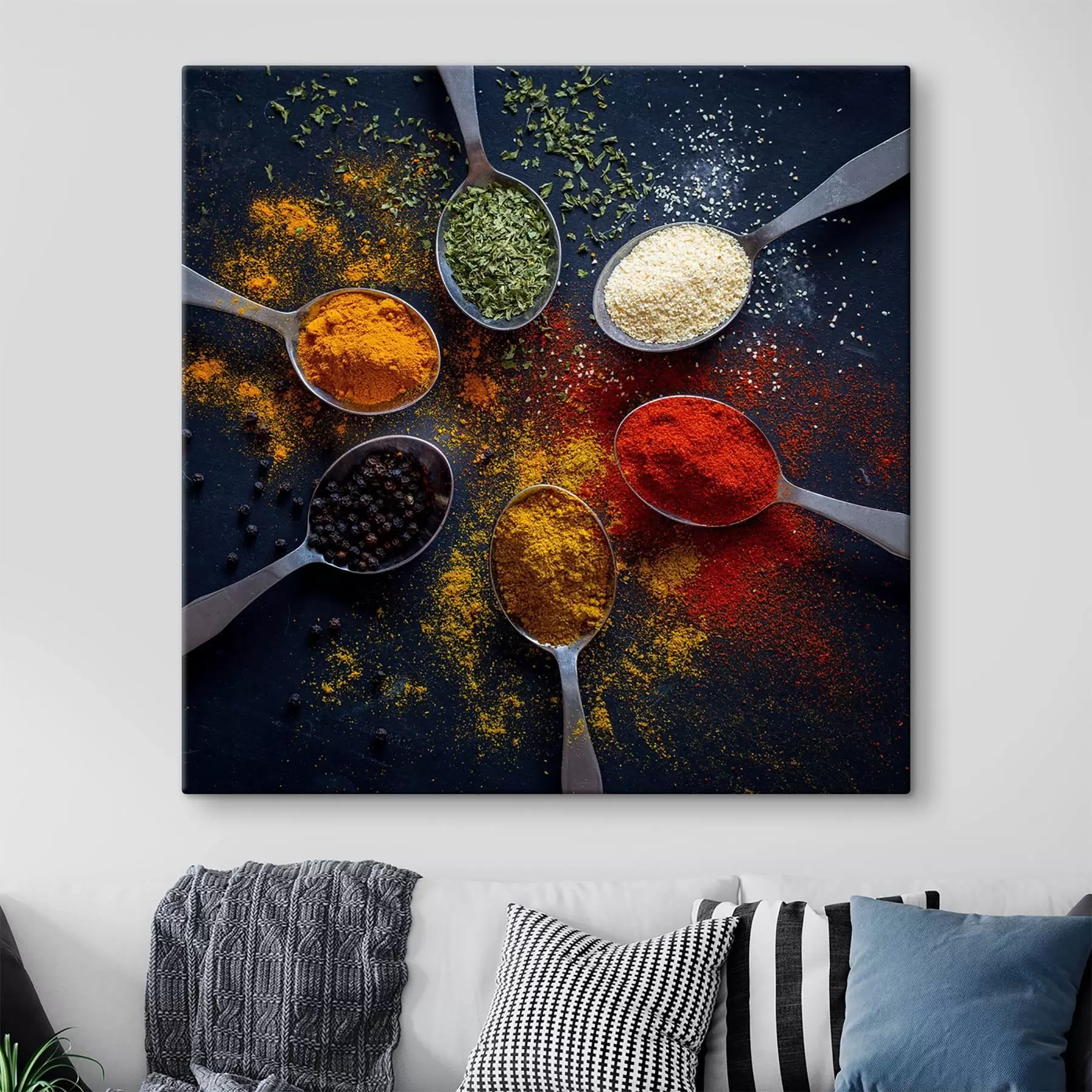 Papier peint photo Un groupe de cuillères avec différentes épices s37046