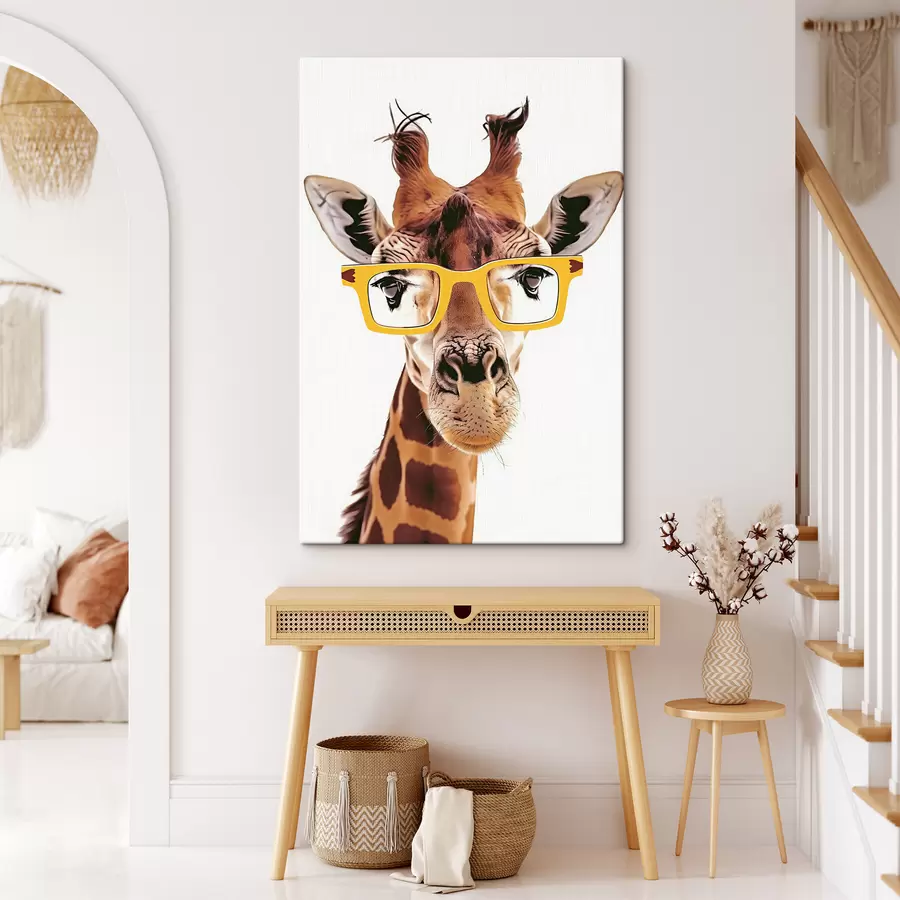  Schilderijen Een giraffe met een gele bril s38503