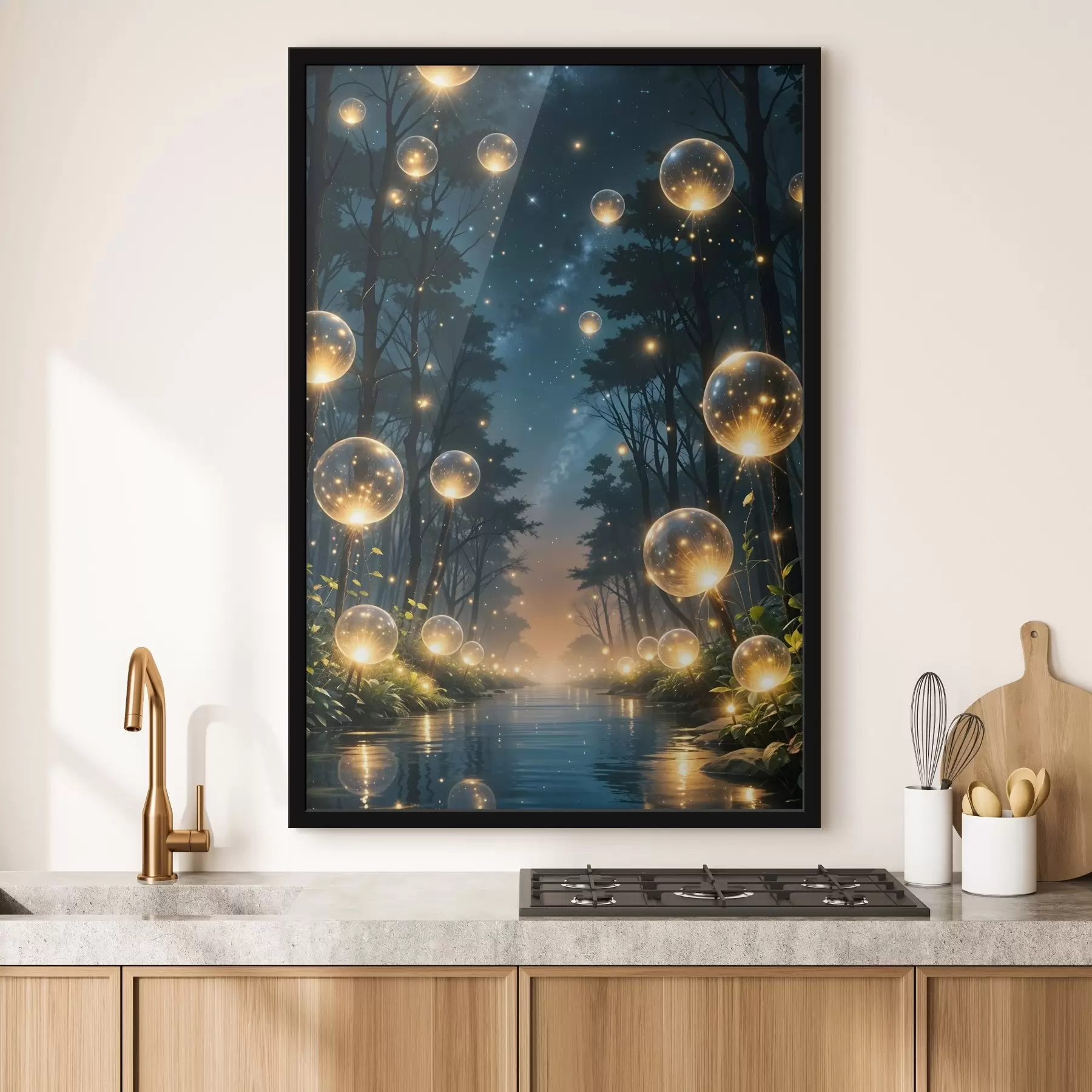 Fotobehang Een magisch bos bij nacht met gele lichtbollen en vuurvliegjes die tussen de bomen zweven en een grillige sfeer creëren f41259