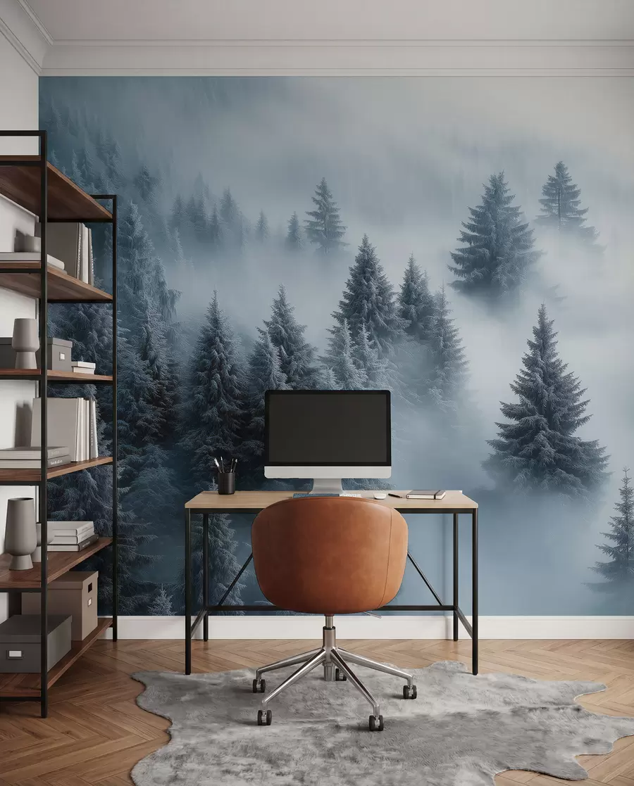 Fotobehang Dikke mist omhult een besneeuwd ochtendbos in blauwtinten w02064