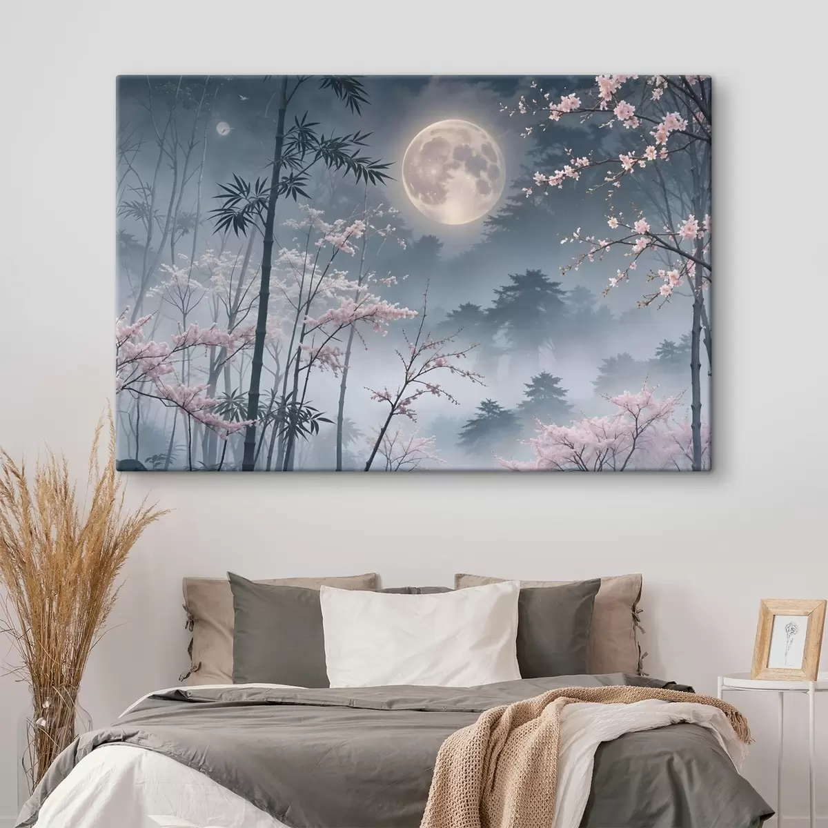  Peintures Une pleine lune dans un ciel nocturne, entourée de silhouettes de bambous et de branches de cerisiers en fleurs s41717