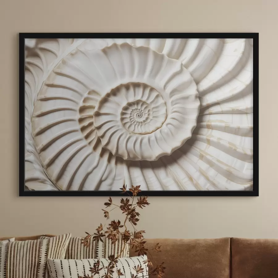 Fotobehang Witte spiraalvormige schelp, met ingewikkeld en gedetailleerd patroon f41728