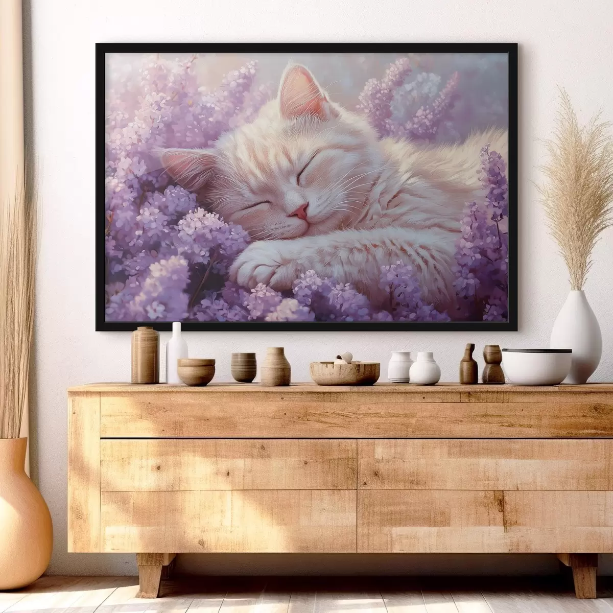 Poster kat liggend op paarse bloemen f42012