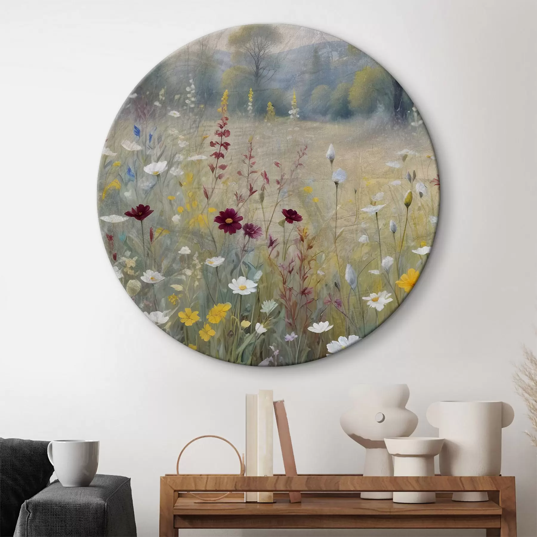  Peintures Une prairie colorée avec des fleurs sauvages avec une forêt floue en arrière-plan r38368