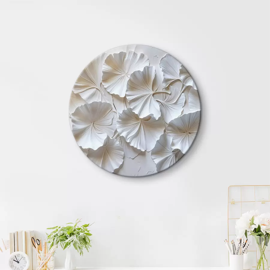  Peintures Fleurs blanches délicates disposées selon un motif naturel et organique sur un fond clair r39510