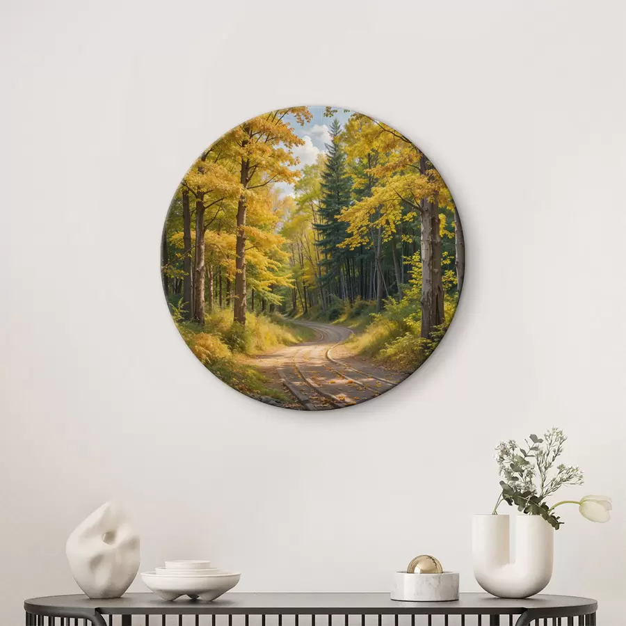  Schilderijen Een onverharde weg die door een bos slingert in de herfst, met hoge bomen aan beide kanten r40031