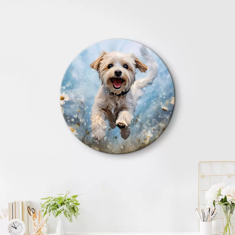  Schilderijen Klein wit hondje springt tussen madeliefjes op een blauwe achtergrond aquarel r40092