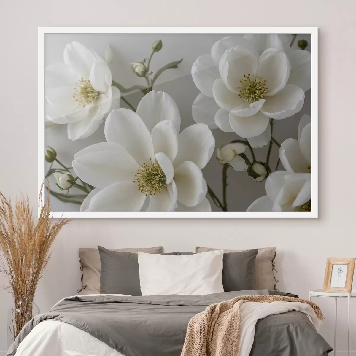 Poster Witte bloemen en stengels op lichte achtergrond f42097