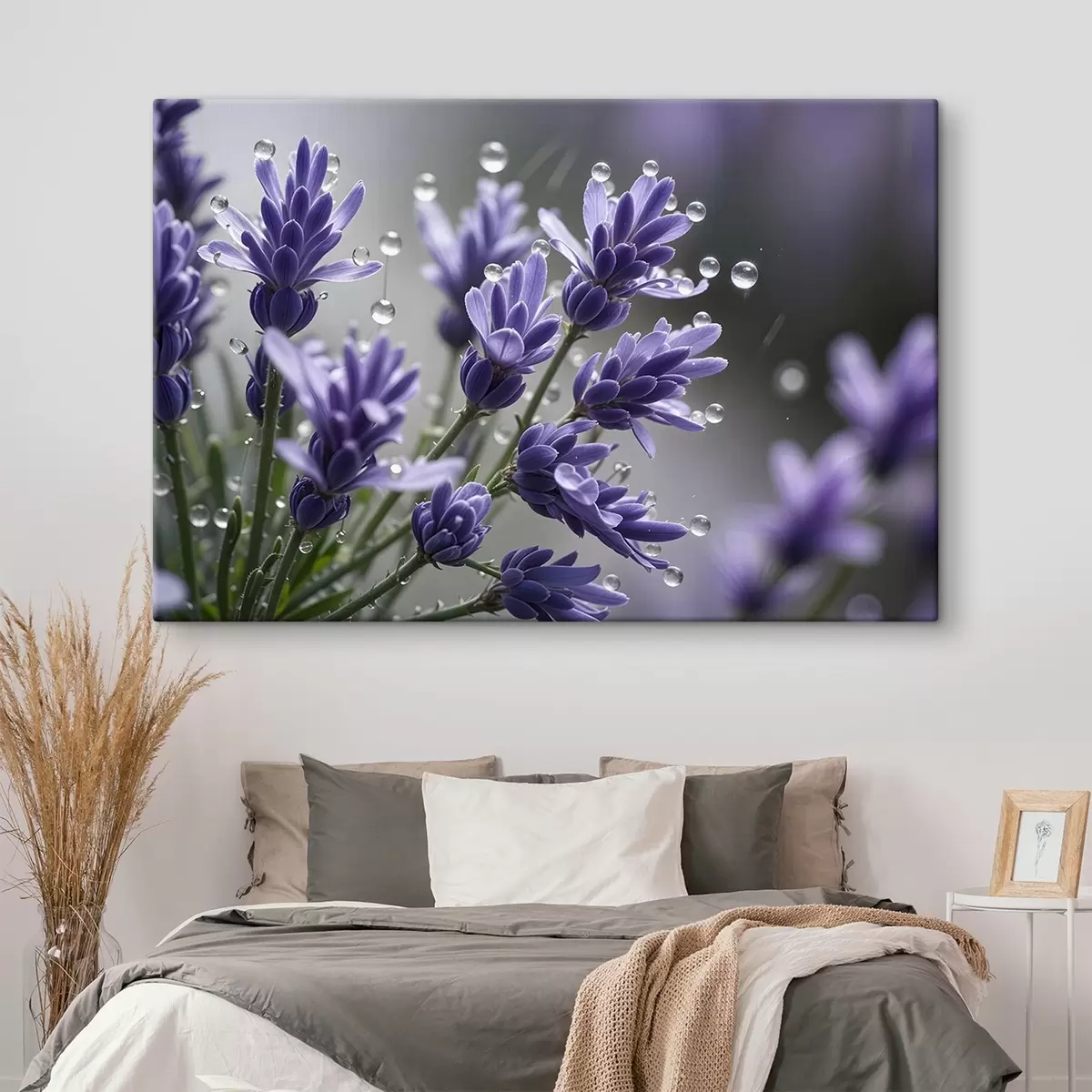  Peintures Fleurs violettes lavande avec des gouttes d'eau sur les pétales, sur un fond flou s42229