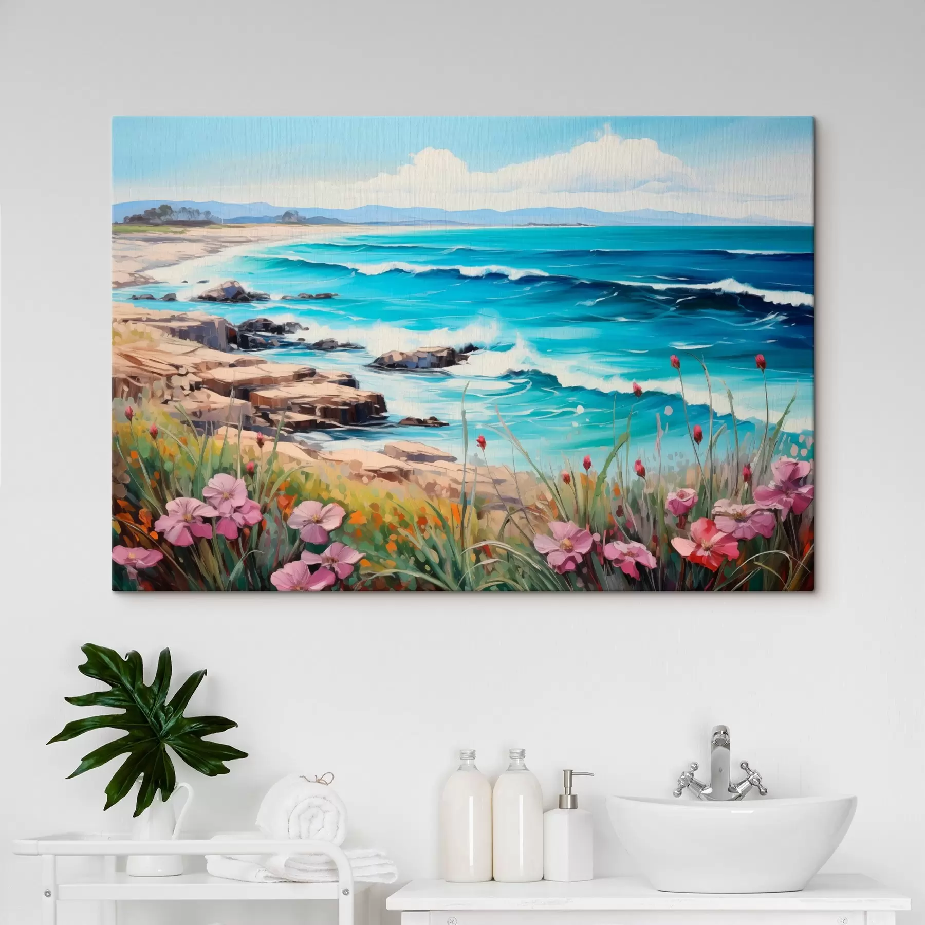Papier peint photo Un paysage marin avec des vagues turquoise, un rivage rocailleux et des fleurs lumineuses au premier plan sous un ciel bleu clair. s42568
