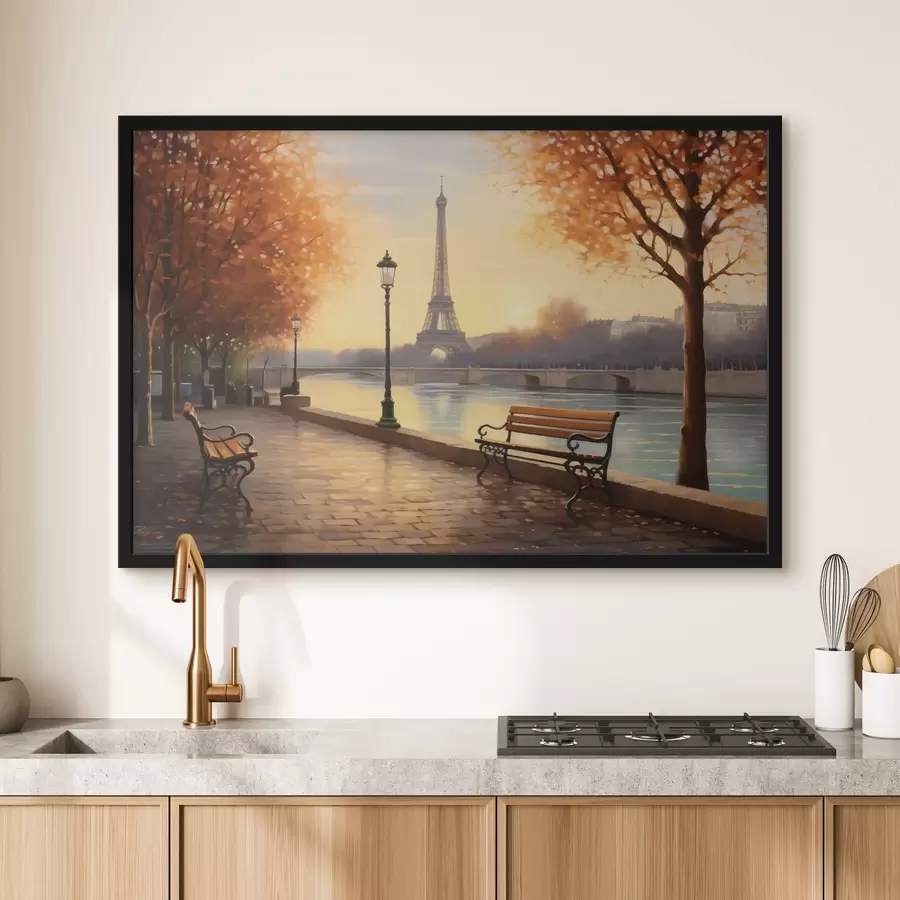Papier peint photo L'automne à Paris avec vue sur la tour Eiffel, les berges de la Seine recouvertes de feuilles, les bancs et les lampadaires qui ajoutent une touche romantique. f42577