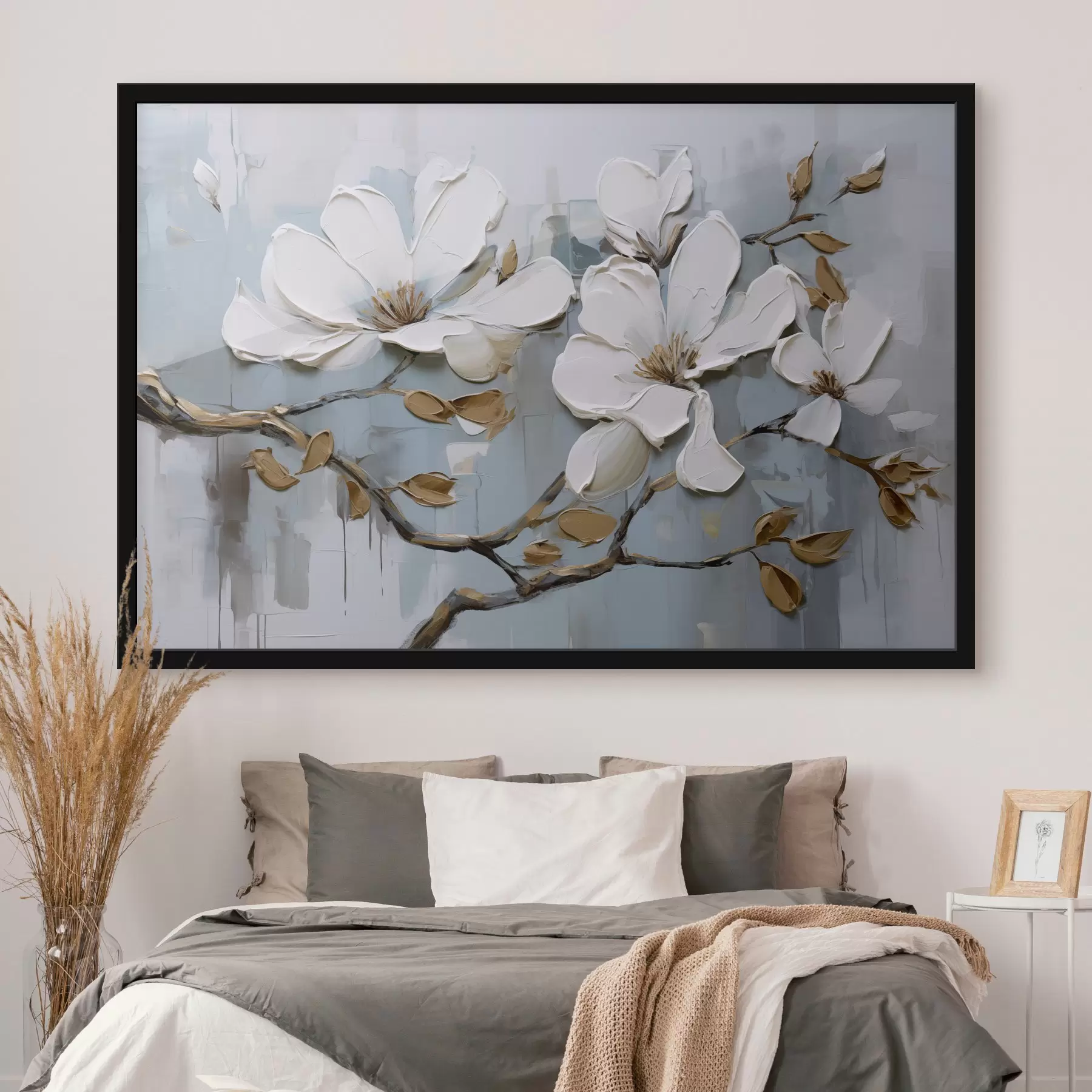 Papier peint photo Fleurs de magnolia blanches avec pétales texturés et feuilles brunes sur fond bleu doux imitation peinture à l'huile f42711
