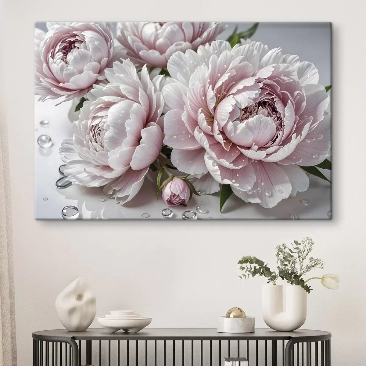  Peintures Pivoines roses pâles et blanches avec des gouttes d'eau sur les pétales, le fond est une surface blanche s43158