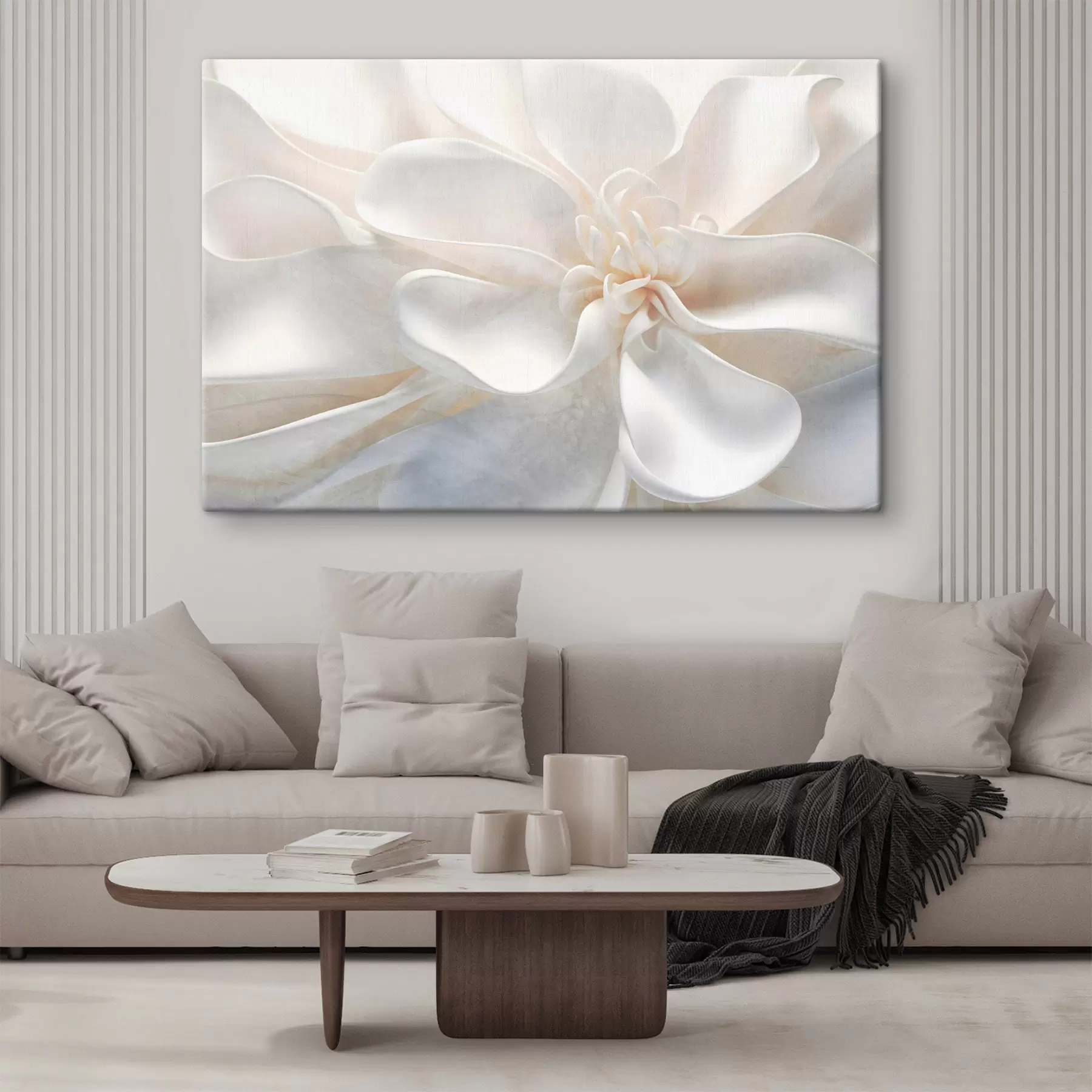 Fotobehang Close-up van een heldere witte abstracte bloem met fijne bloemblaadjes in pastelkleuren s43161