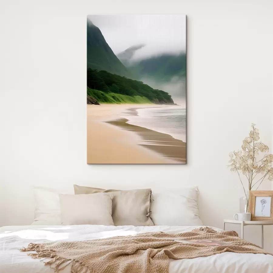  Peintures Plage brumeuse près de pentes vertes s43271