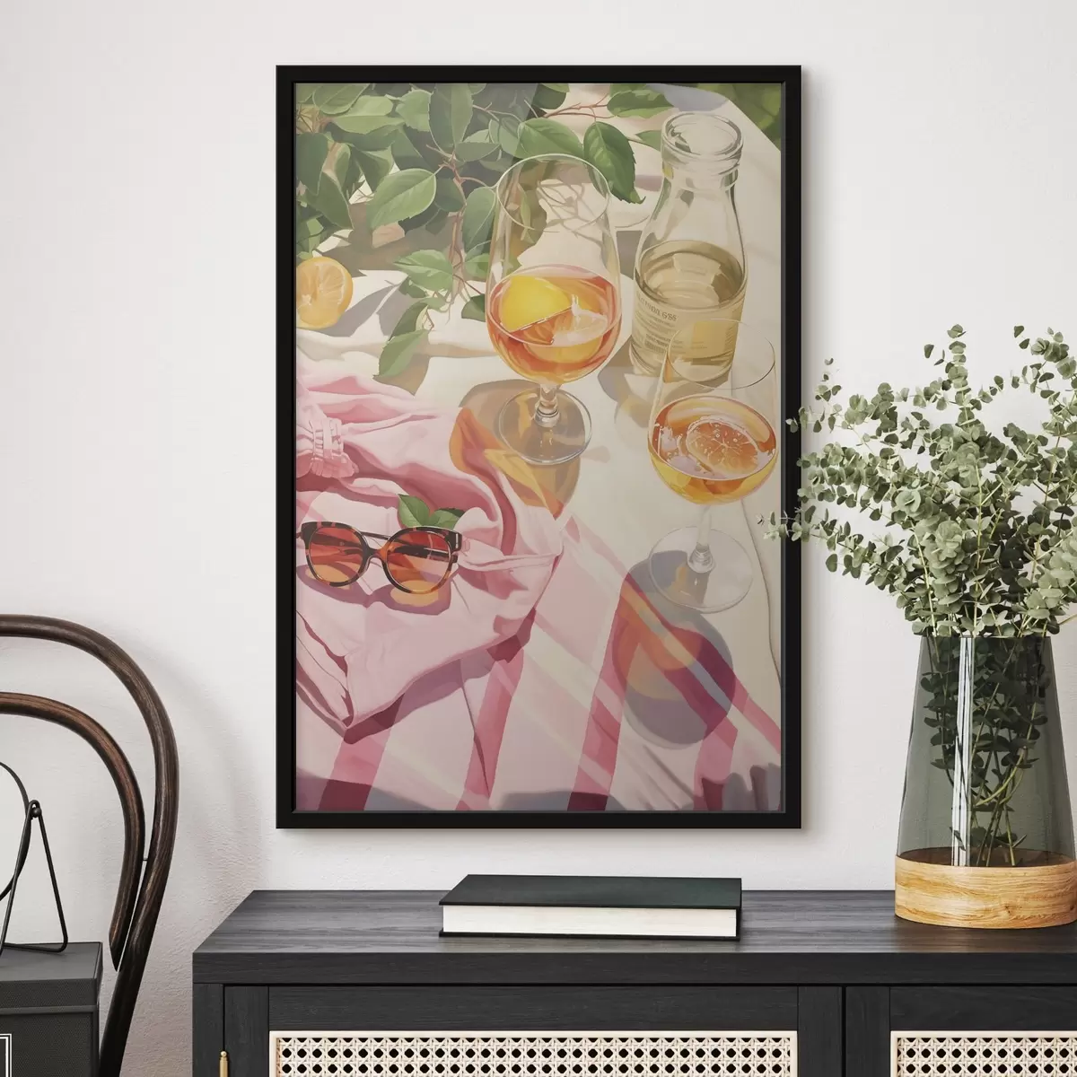Poster Zomertijd, glazen met champagne, groene planten, warme kleuren f43885