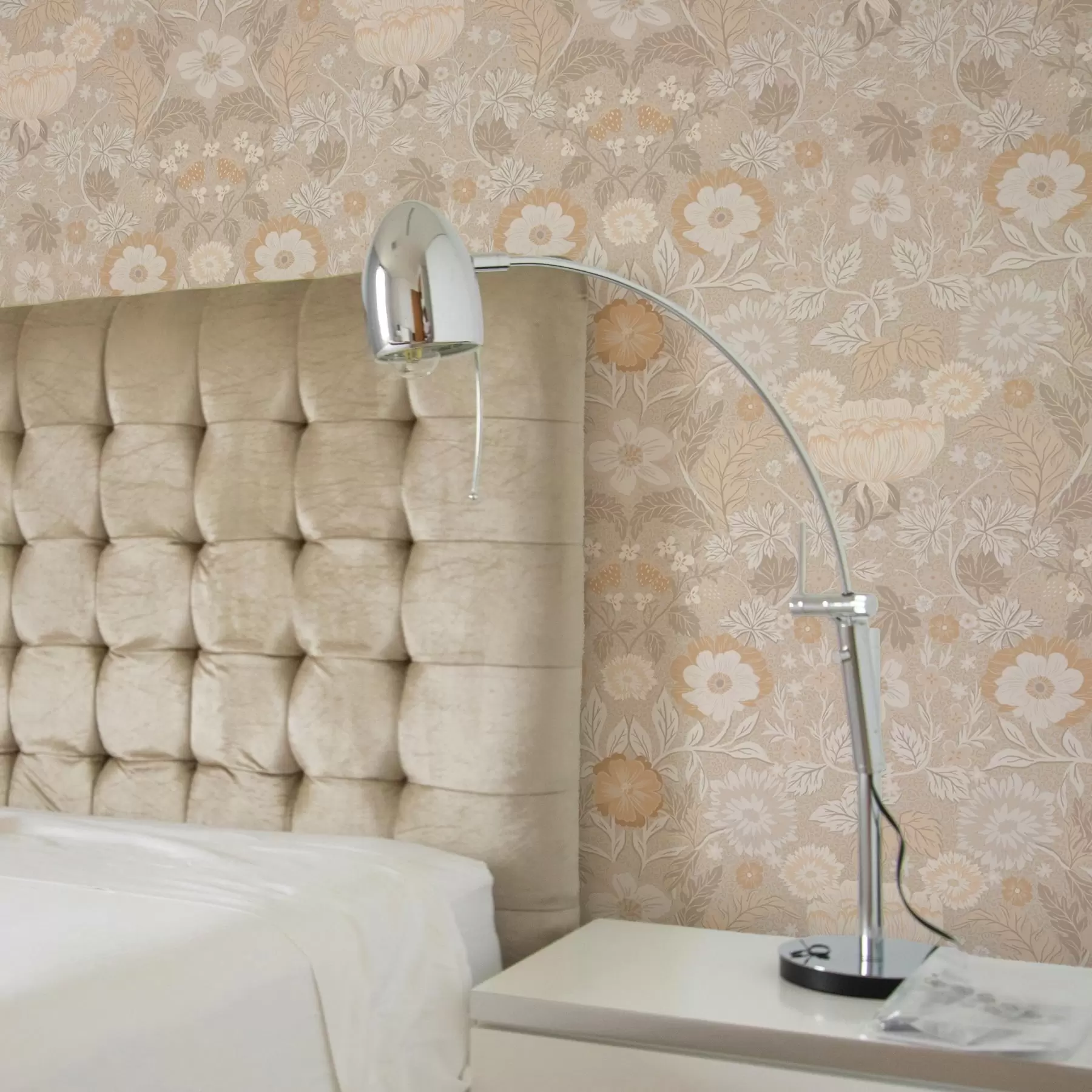 Fotobehang Beige bloemenprint in een pastelkleurig palet a00145