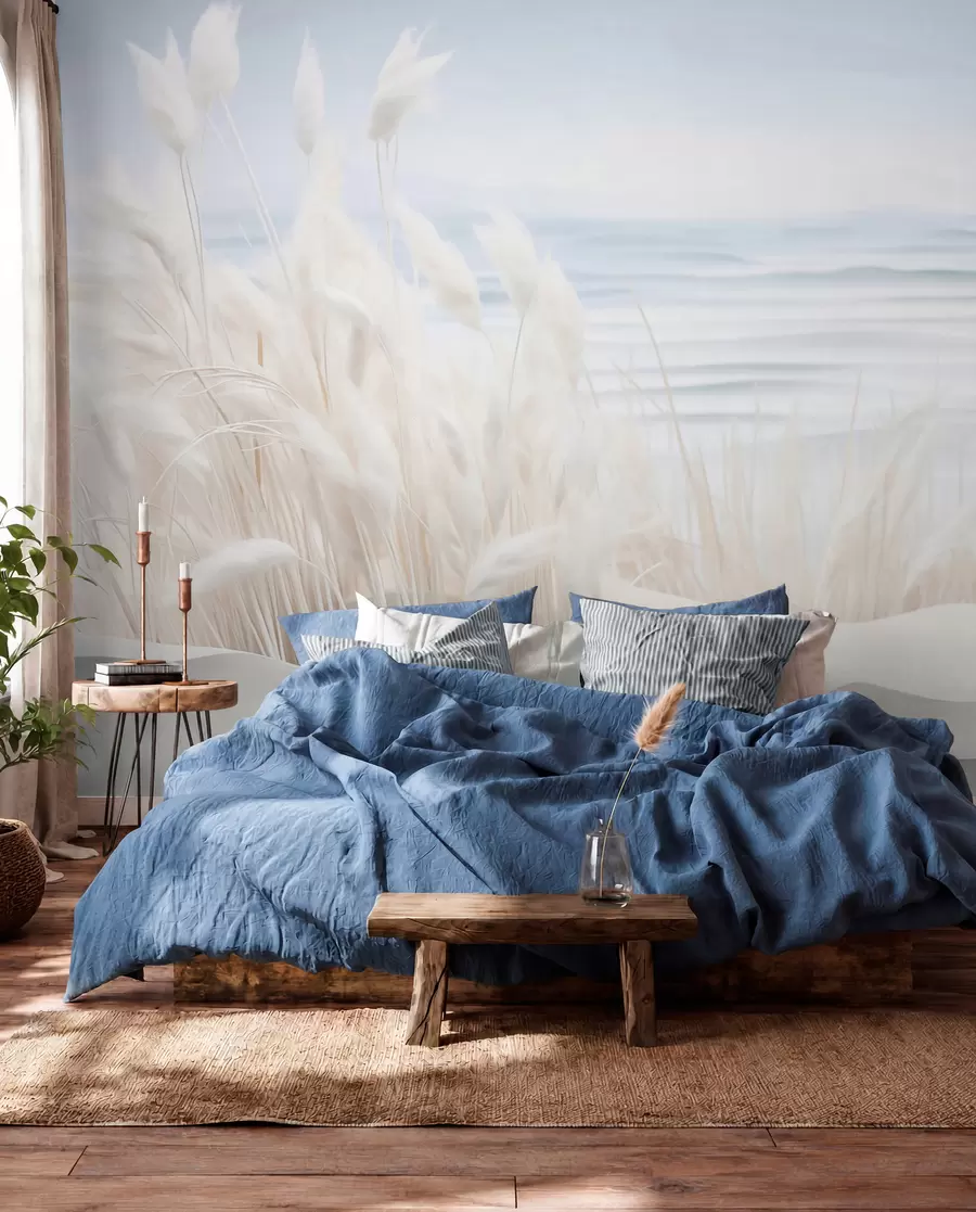Papier peint photo Paysage avec de l'herbe blanche de la pampa sur une dune de sable, avec un océan bleu clair en arrière-plan, style doux et minimaliste w09132