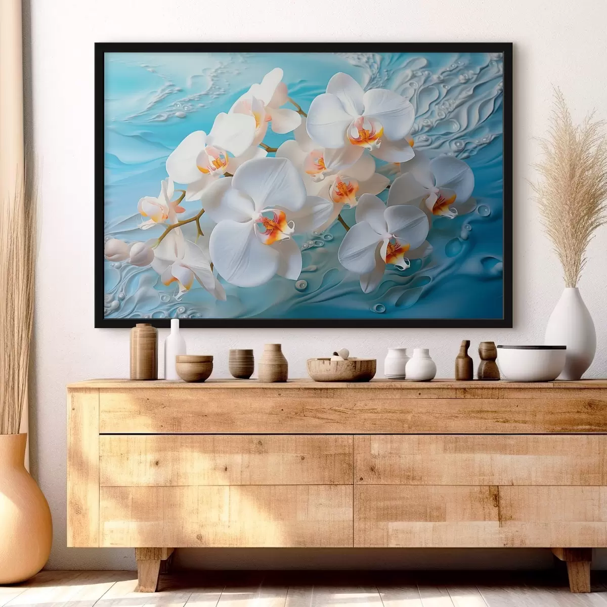 Affiche Orchidées blanches, disposées sur une surface bleu clair avec des gouttelettes d'eau, éclairage doux f44401