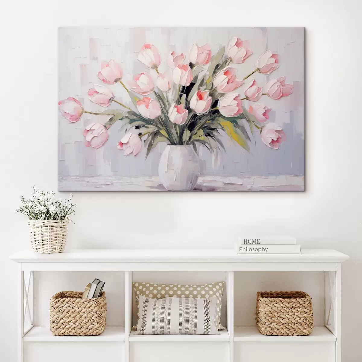  Schilderijen Een vaas met roze tulpen, groene bladeren, lichtgrijze achtergrond , olieverfschilderij stijl, dikke penseelstreken s44852