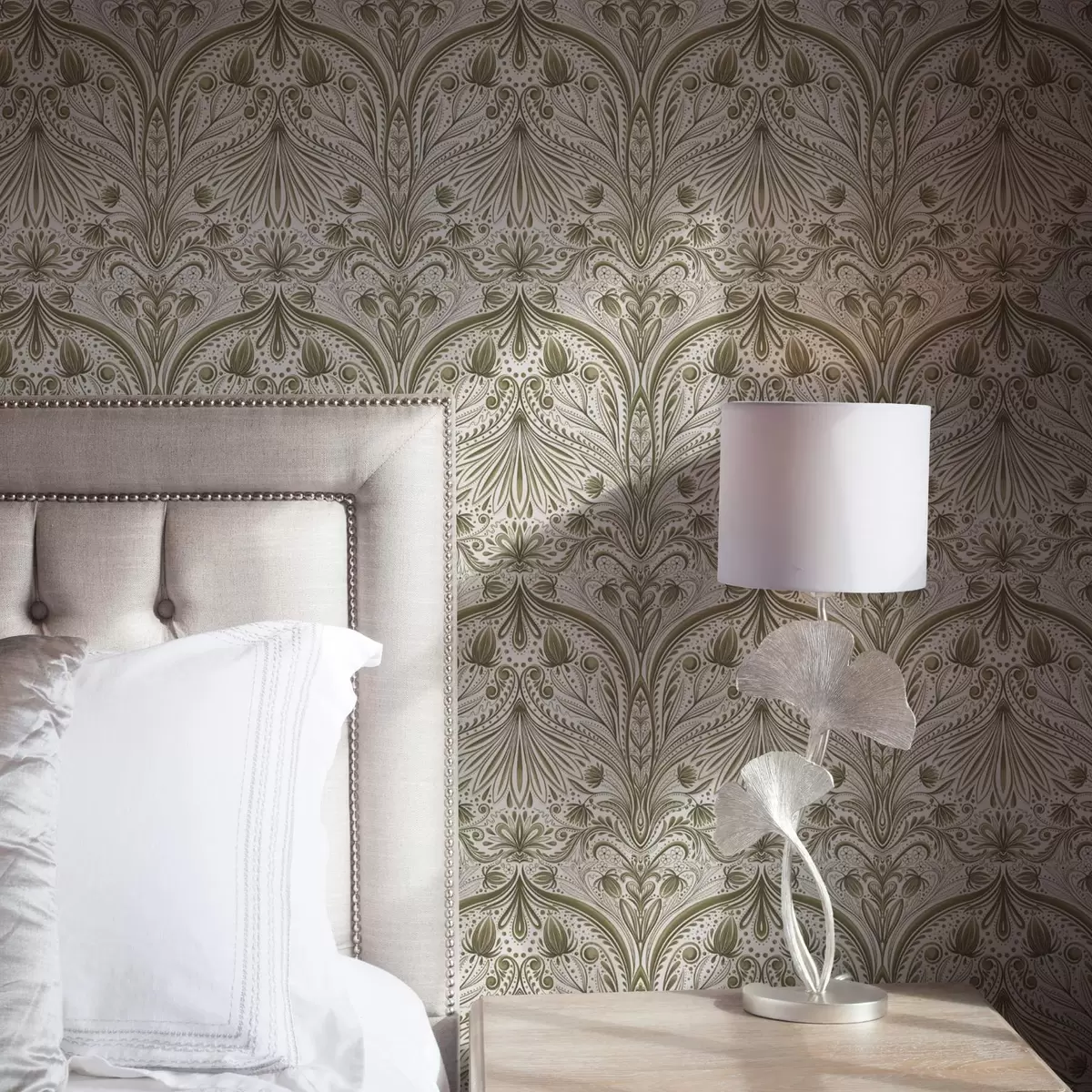 Behang Symmetrisch barokpatroon met bloemmotieven a00436