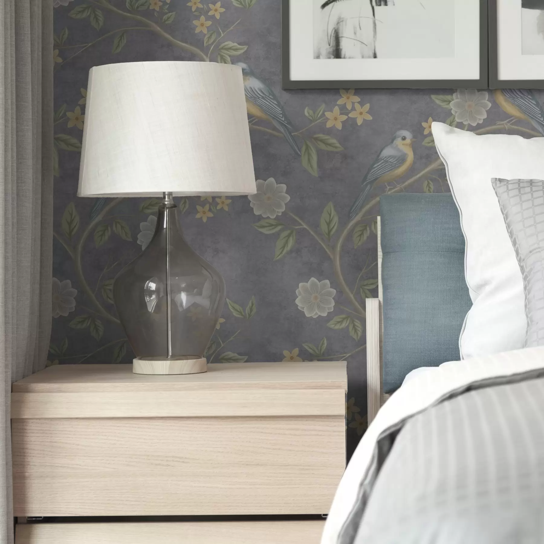 Fotobehang Vogels op takken tussen bloemen op een grijze achtergrond a00483