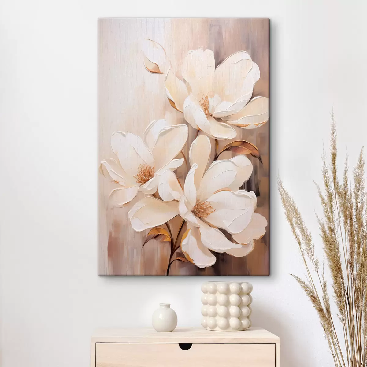  Schilderijen Witte magnolia bloemen tegen een zachte, onscherpe achtergrond van beige en bruine tinten, elegante bloemencompositie s45571