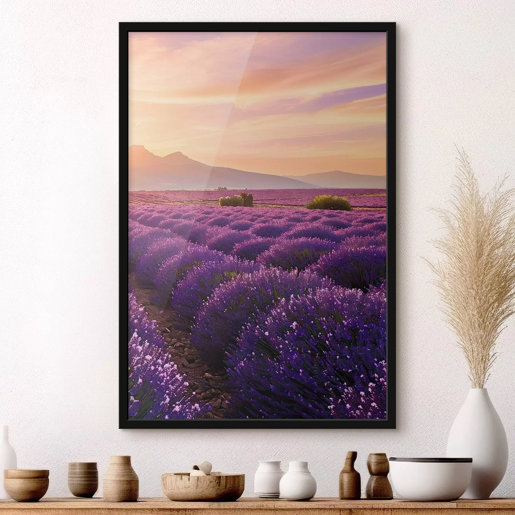 Fotobehang Lavendel tegen de achtergrond van een zonsondergang in de bergen f45664