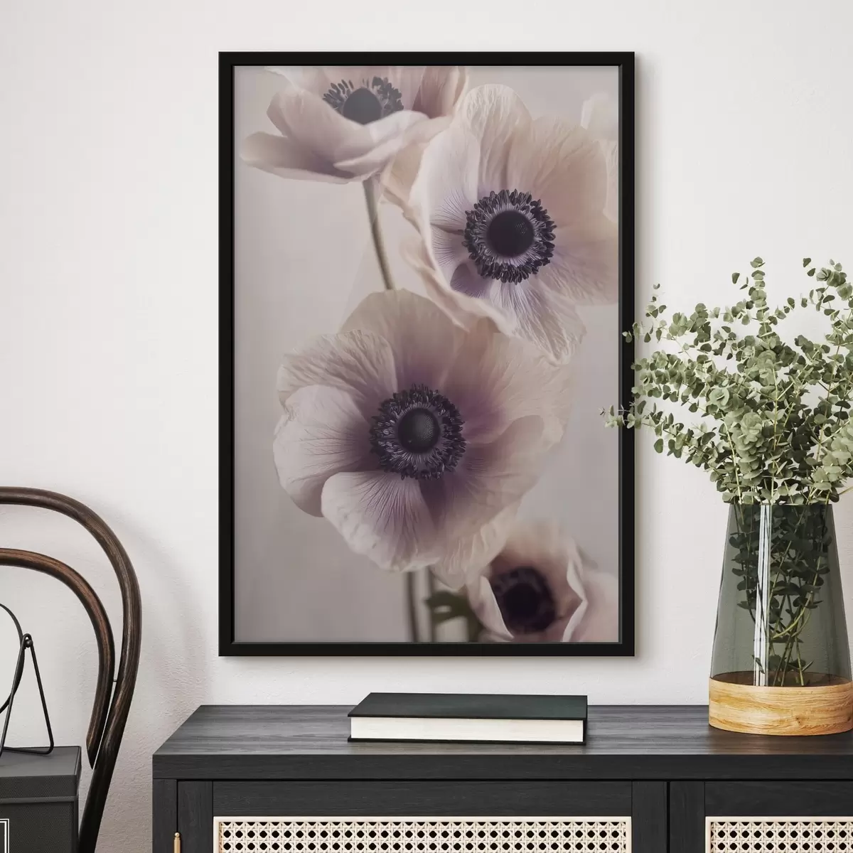 Poster Delicate anemonen met donkere hartjes, pastelkleurig f45875