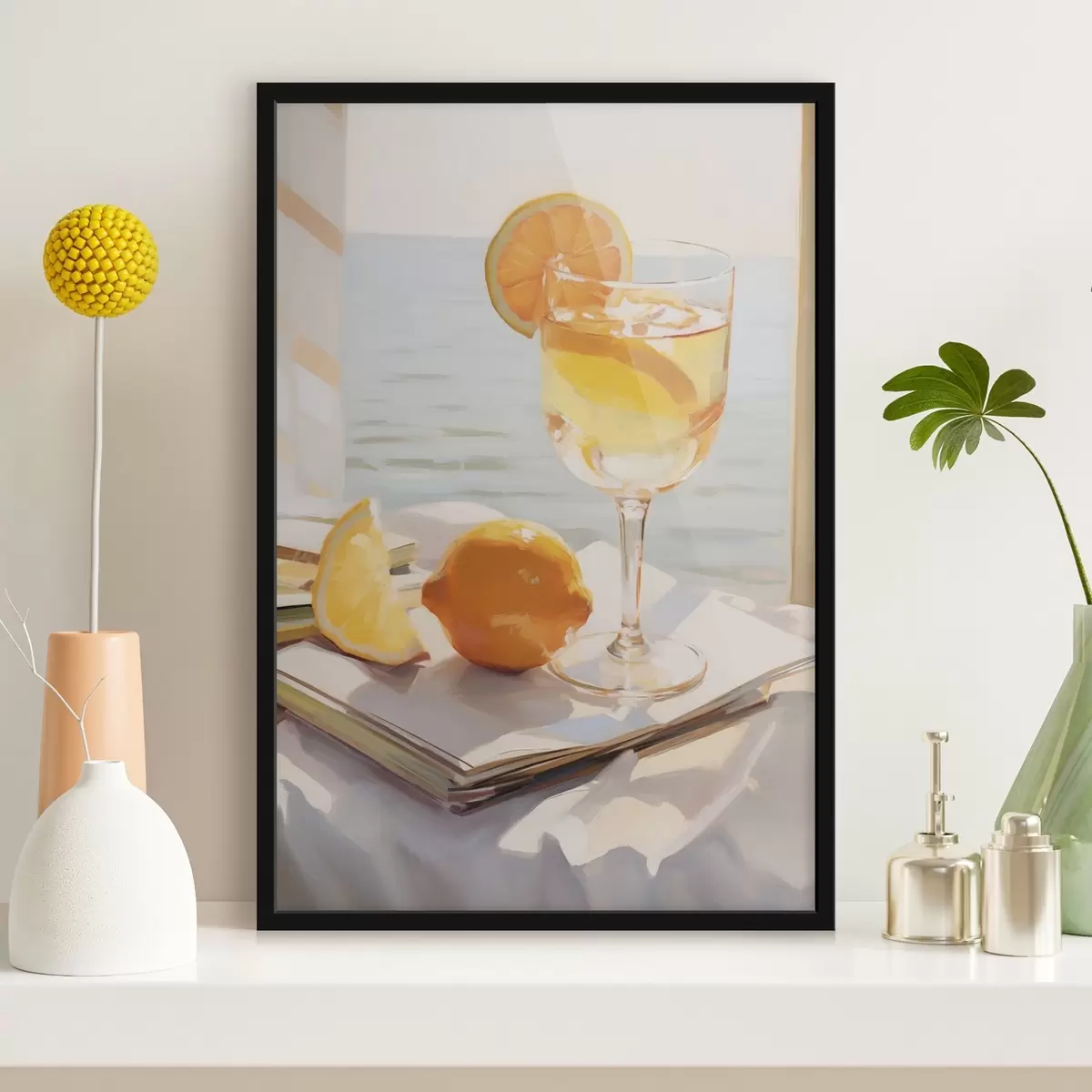 Poster Een cocktail in een glas bij het raam f46064