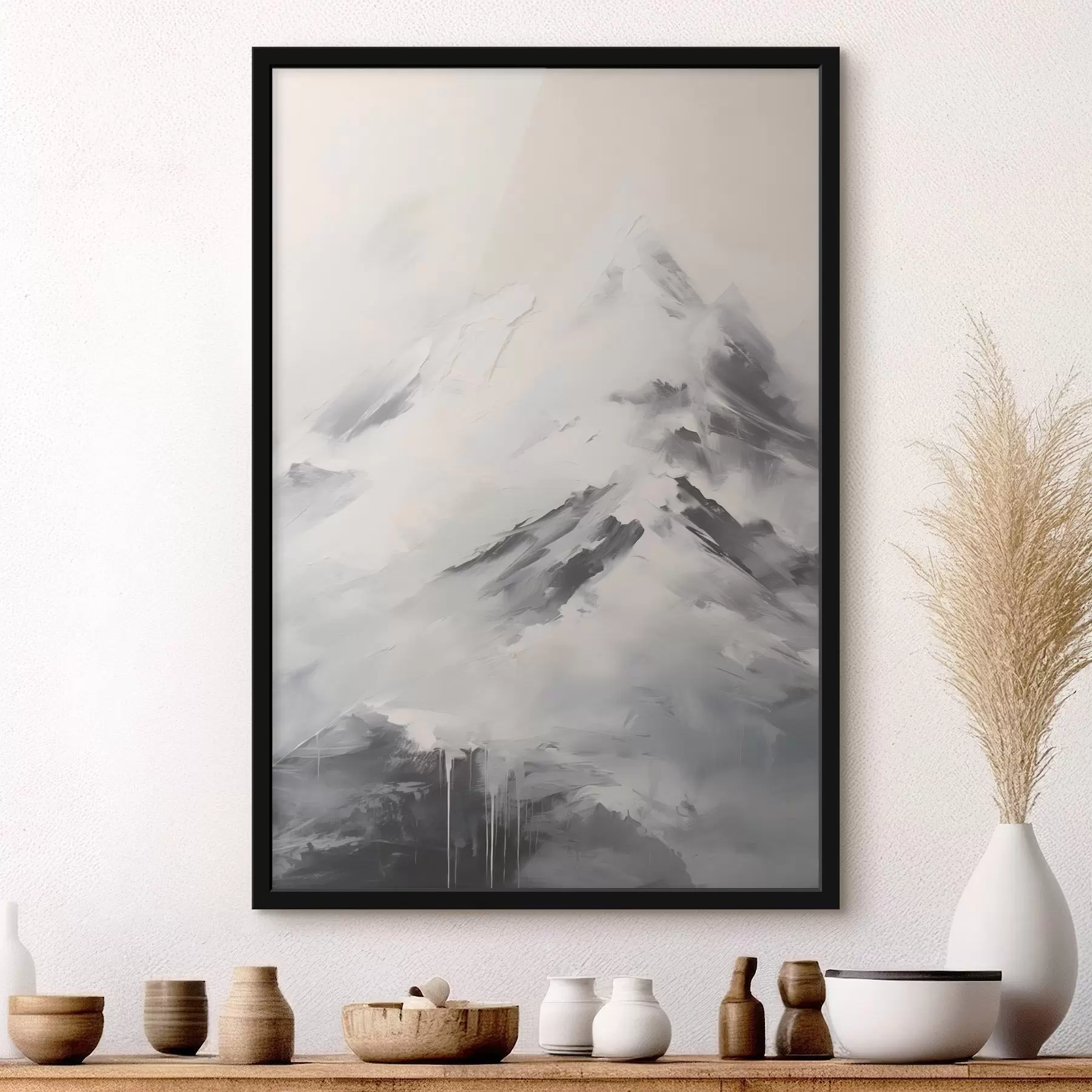 Papier peint photo Sommets enneigés avec des ombres grises, ciel gris, coups de pinceau, texturé, minimaliste f45932