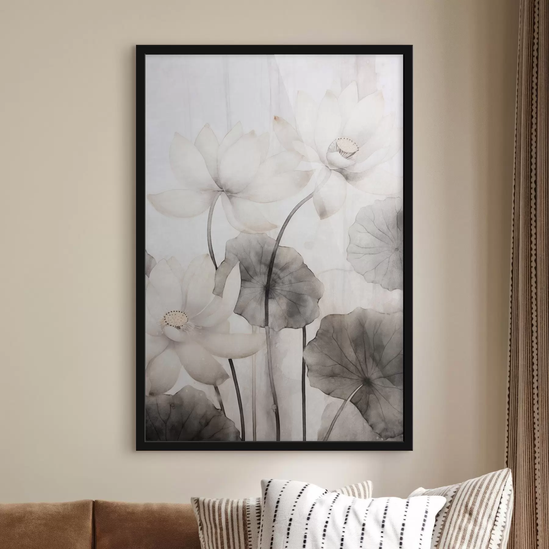 Fotobehang Witte lotusbloemen met textuur en donkere bladeren, lichte achtergrond, minimalistisch ontwerp f45937
