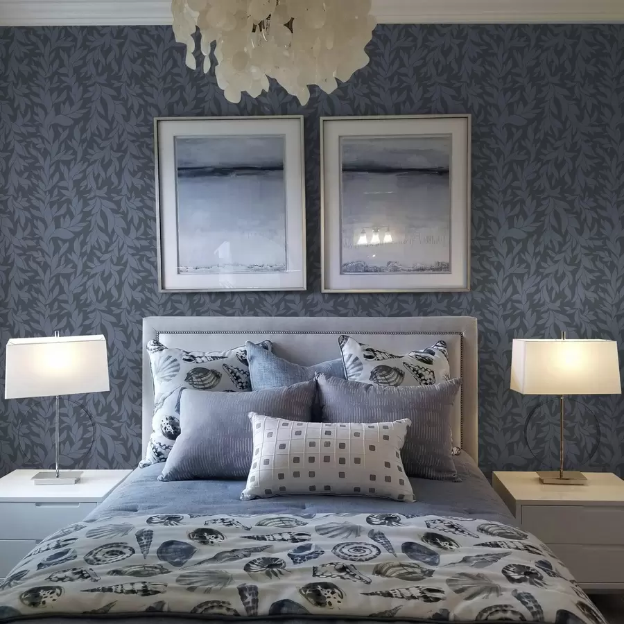 Fotobehang Grafietblauwe achtergrond en blauwe bladeren, gestructureerde streep a00616v2