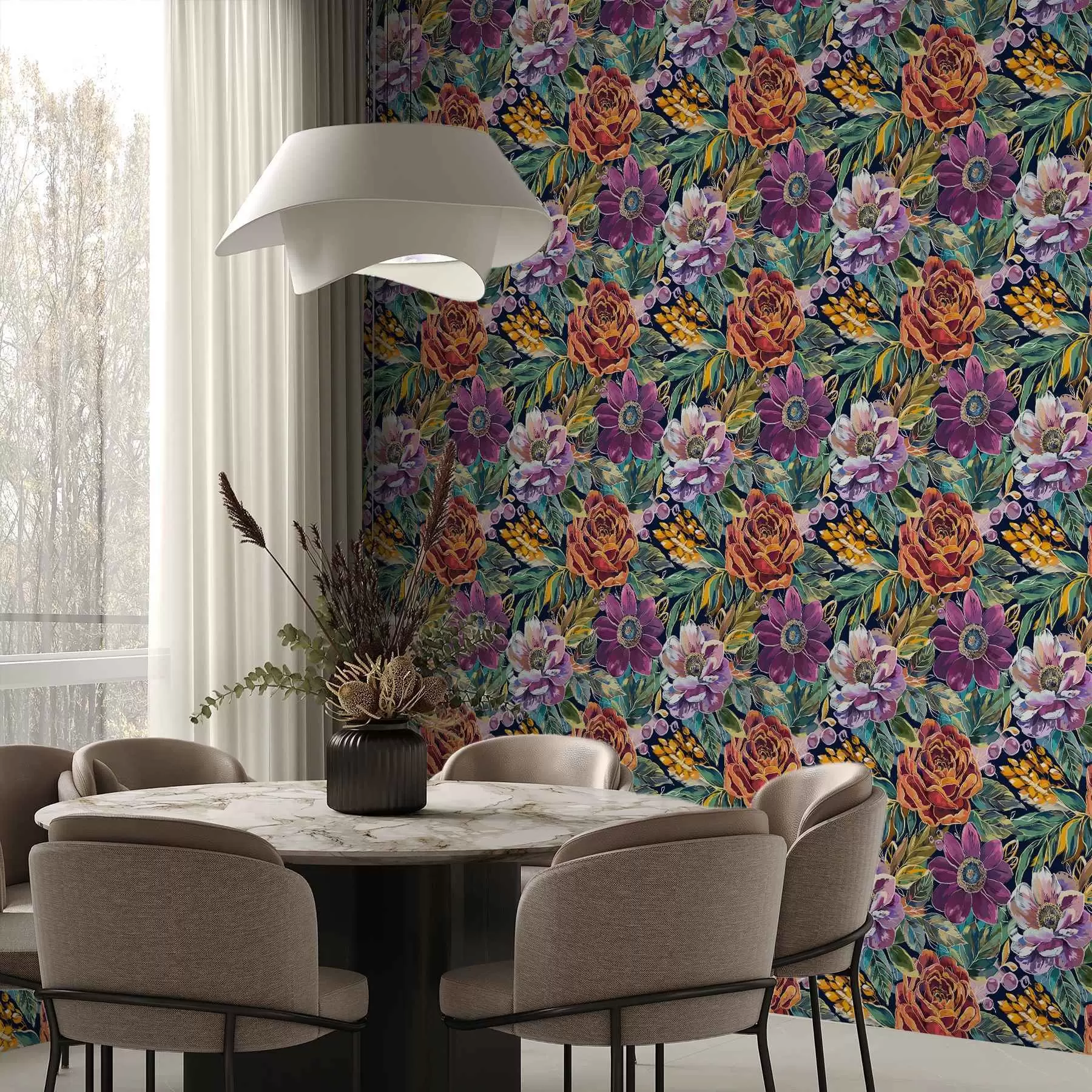Fotobehang Opvallende, grote, met penseel geschilderde bloemen op een donkerblauwe achtergrond a00643