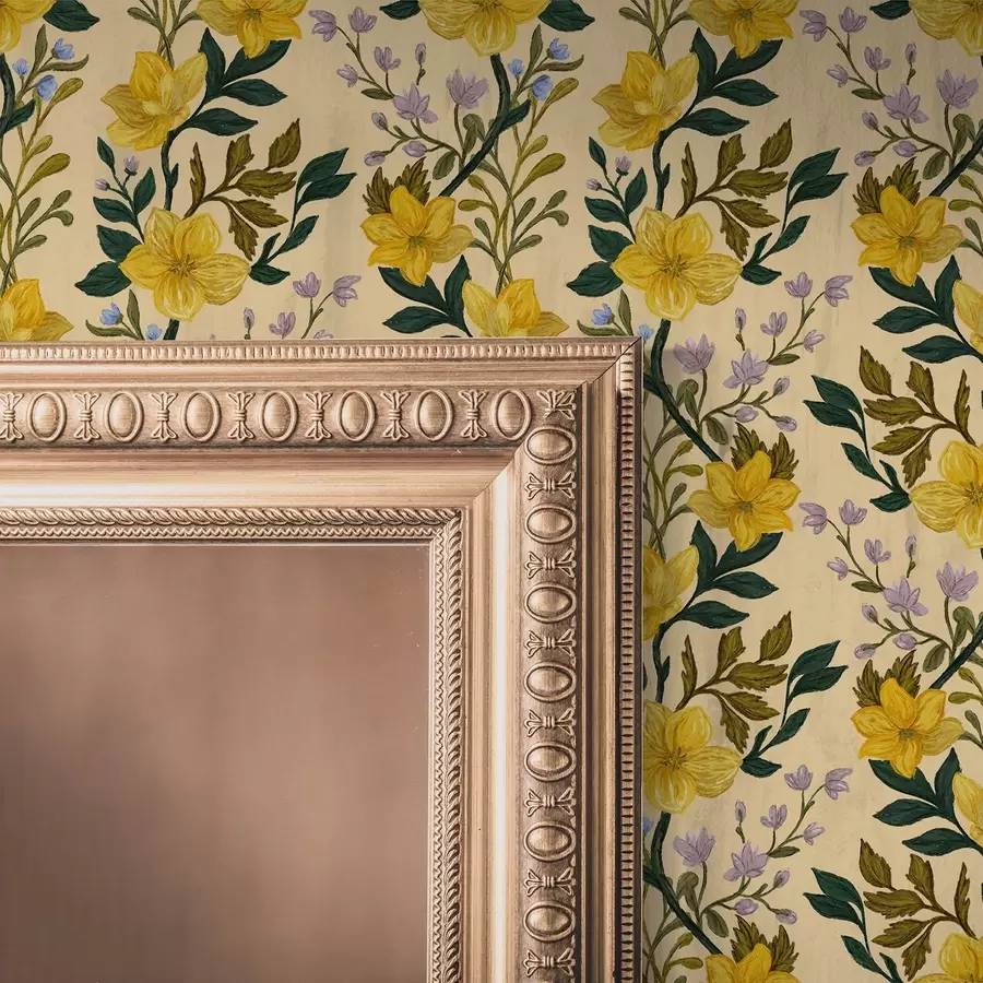 Fotobehang Gele bloemen in verticale slingers op een crèmekleurige achtergrond a00632