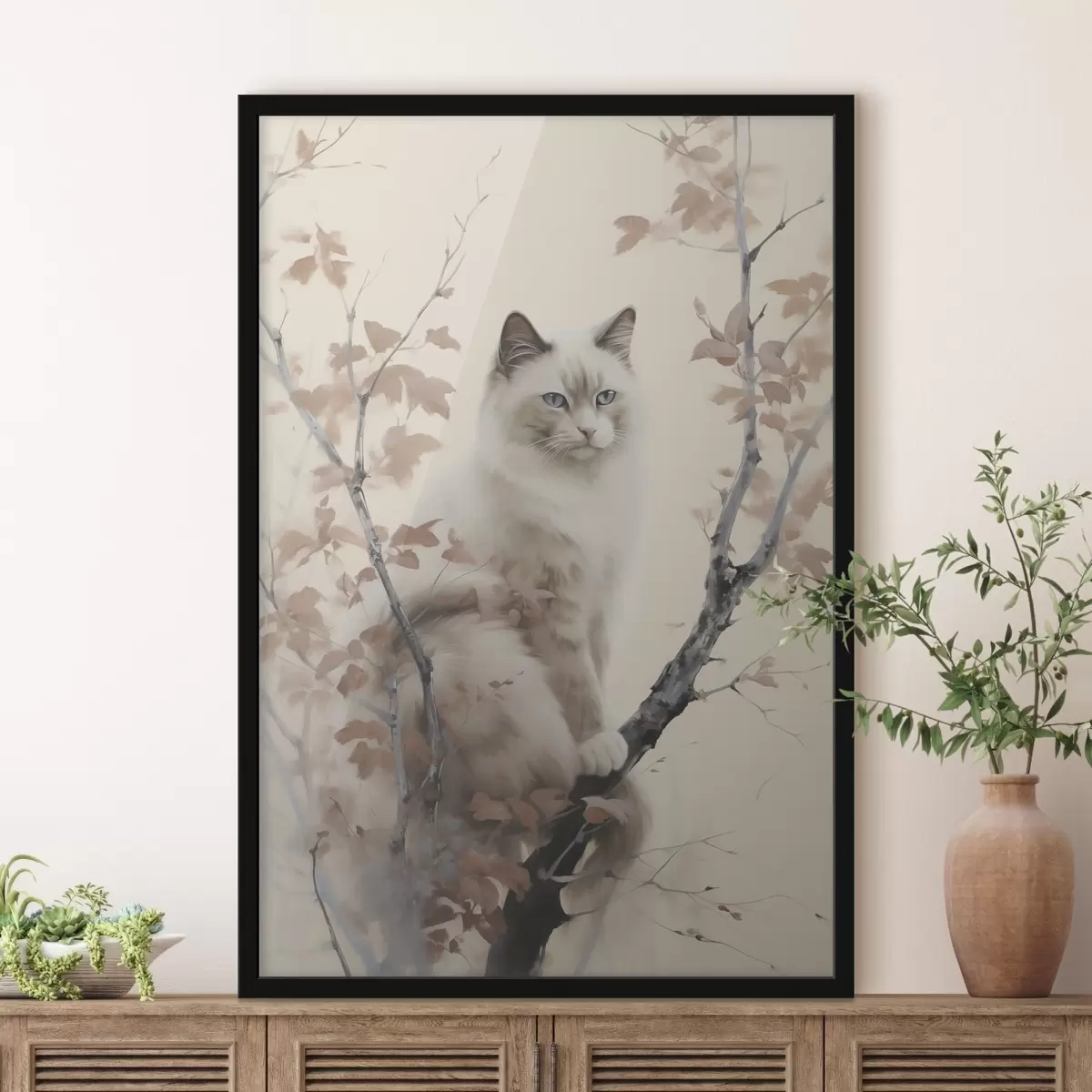 Affiche Le chat est assis sur un arbre f46301