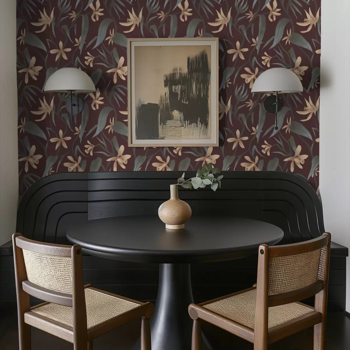 Behang Crèmekleurige bloemen met grijze bladeren op een bordeauxrode achtergrond a00833