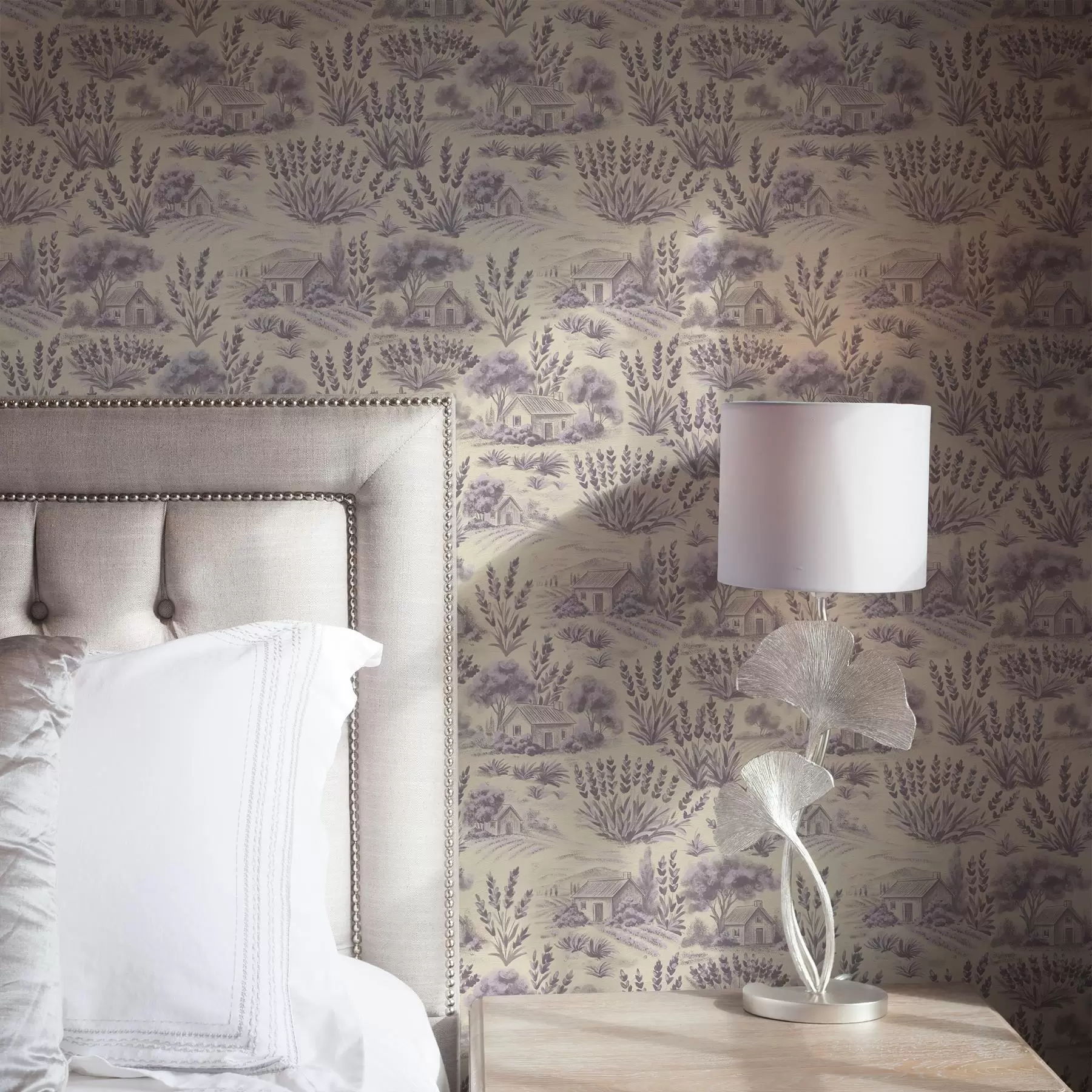 Papier peint photo Champs de lavande et maisons aux tons pastel a00765