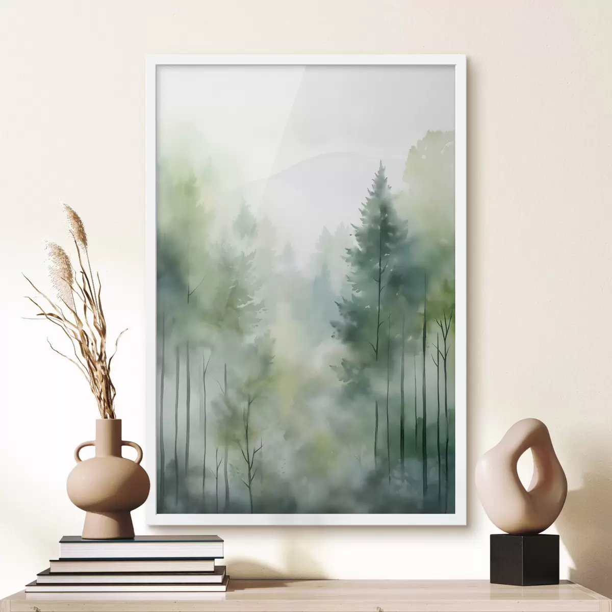 Affiche Imitation d'une aquarelle représentant une forêt brumeuse avec de grands pins et des montagnes en arrière-plan. f46690