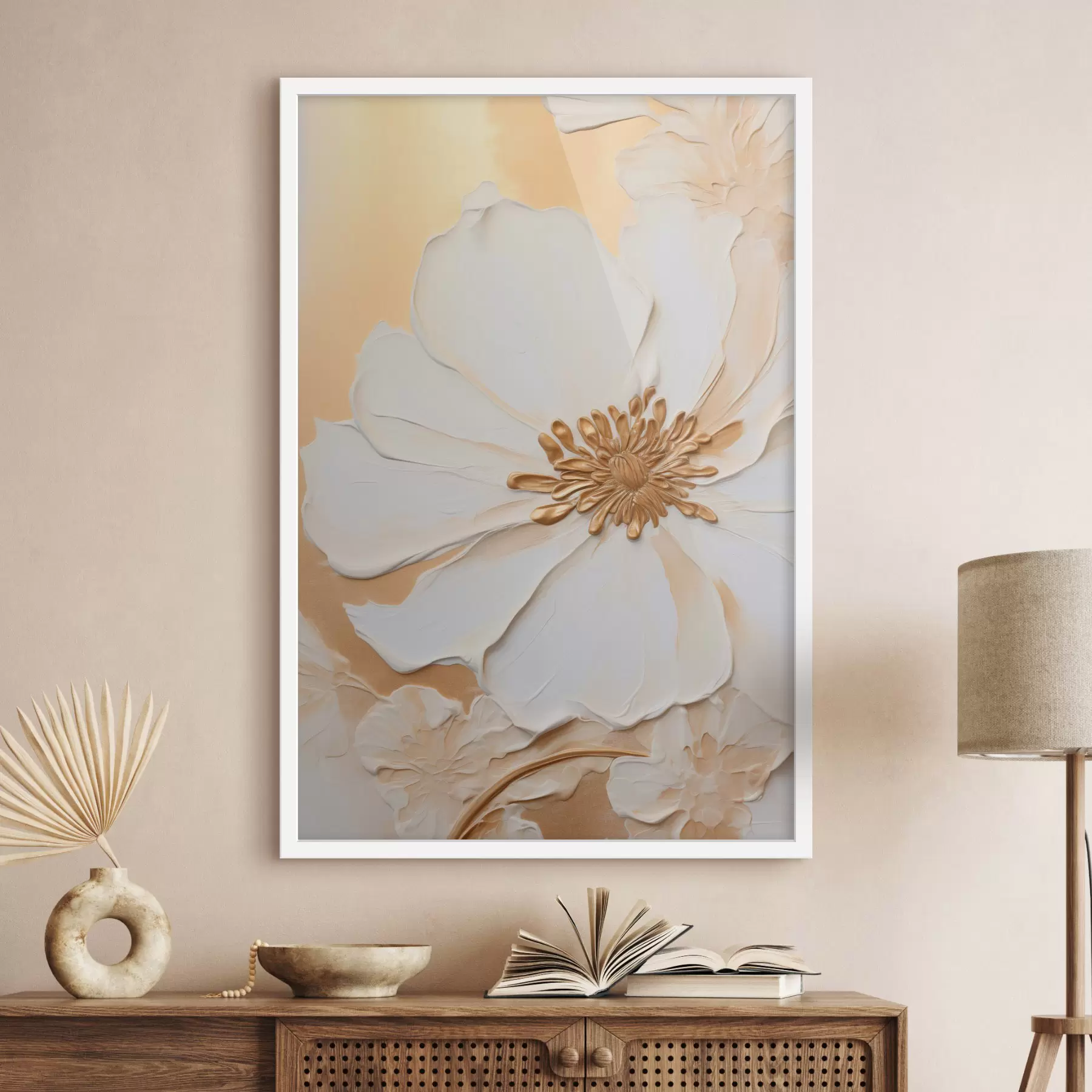 Papier peint photo Fleur blanche aux pétales délicats, imitation coups de pinceau épais, sur fond texturé orange clair f46691