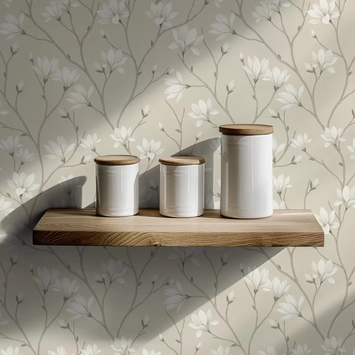 Behang Lichte magnolia's op slanke beige takken a00890