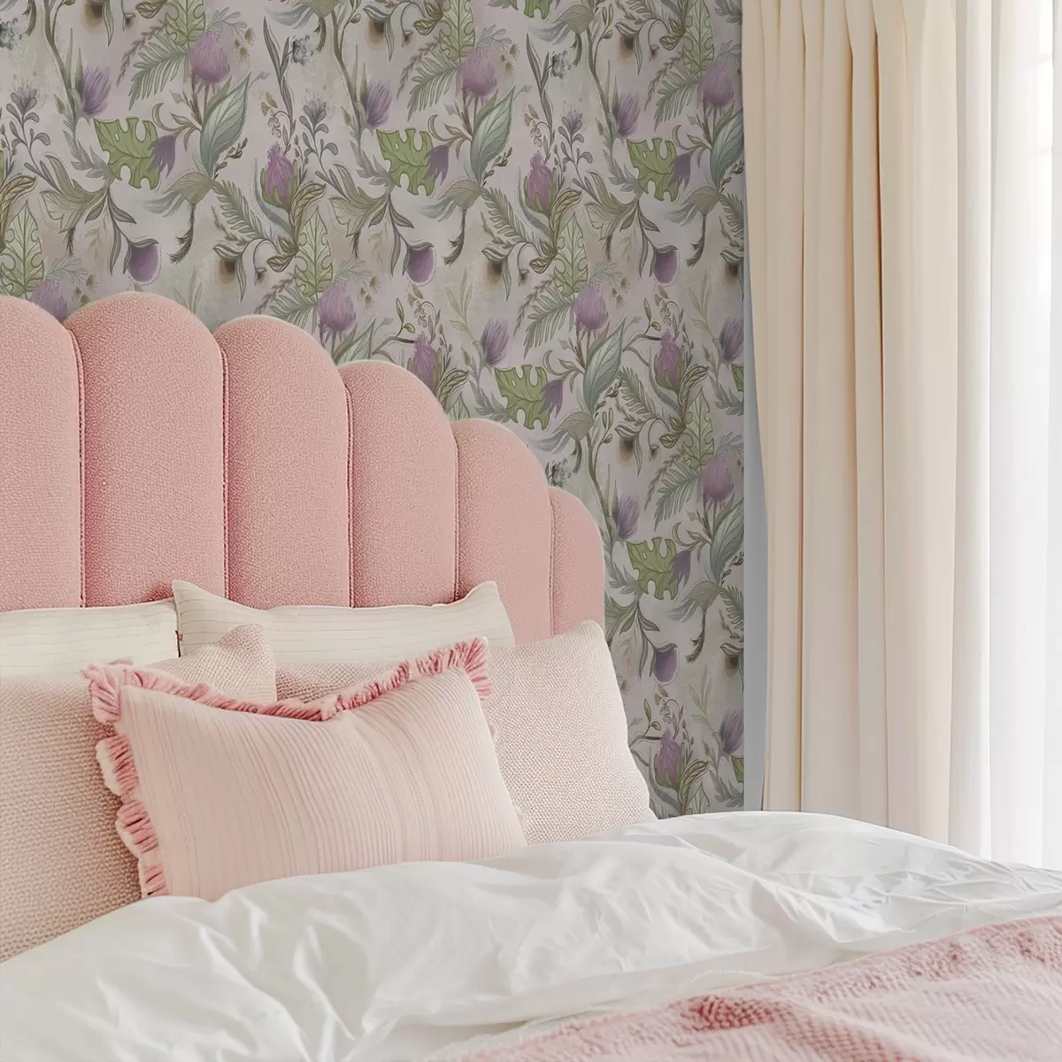 Behang Lila wilde bloemen en bladeren op een poederachtige achtergrond a00930v3