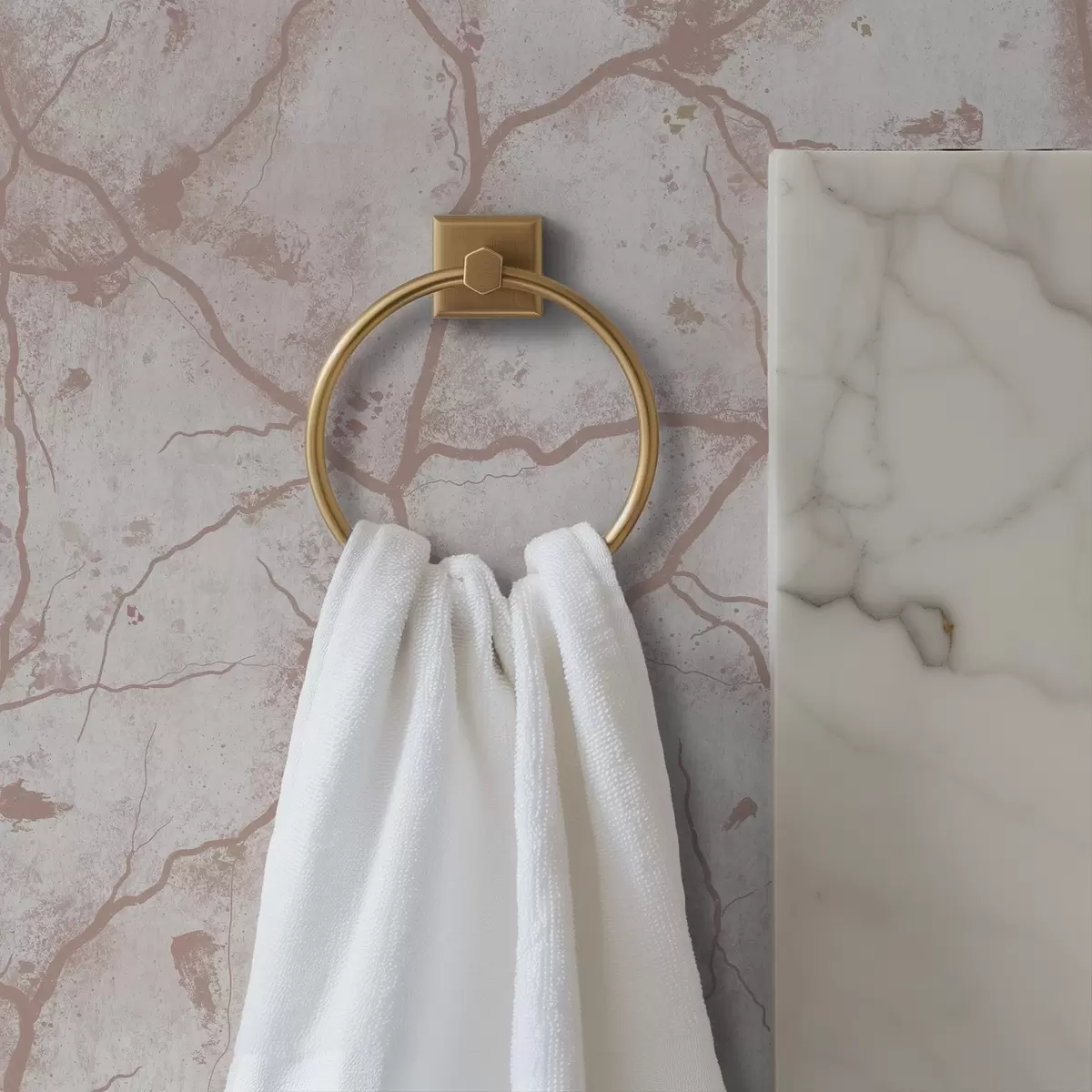 Behang Licht beton met een kantwerk van roze scheurtjes en vlekjes a00987