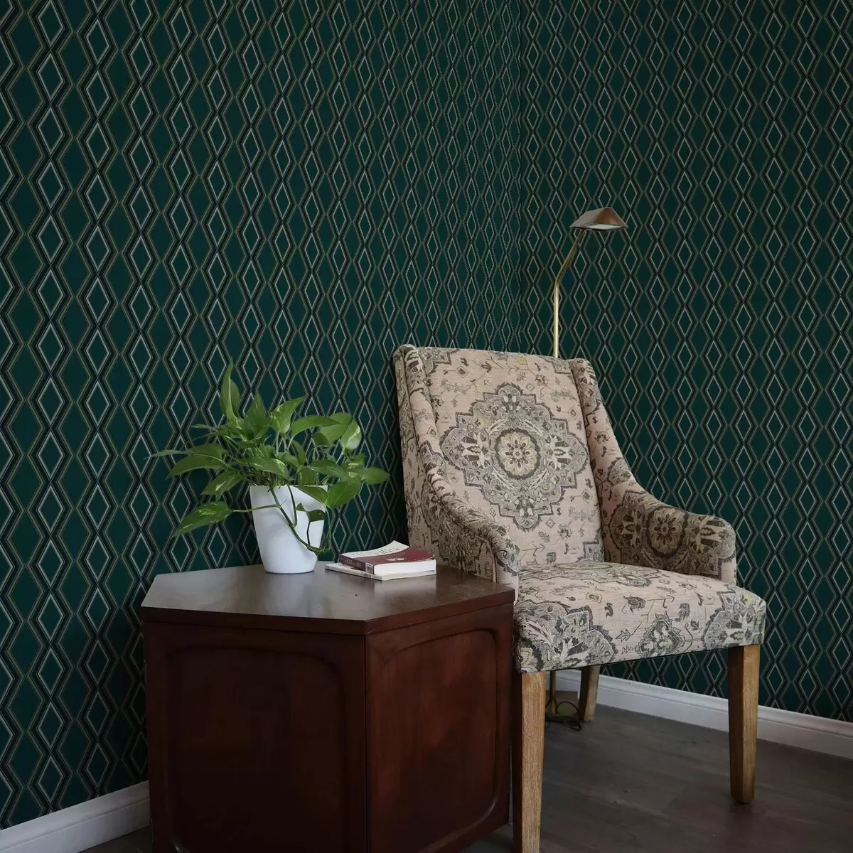 Behang Donkergroenblauwe achtergrond met verticale rijen ruiten a00976