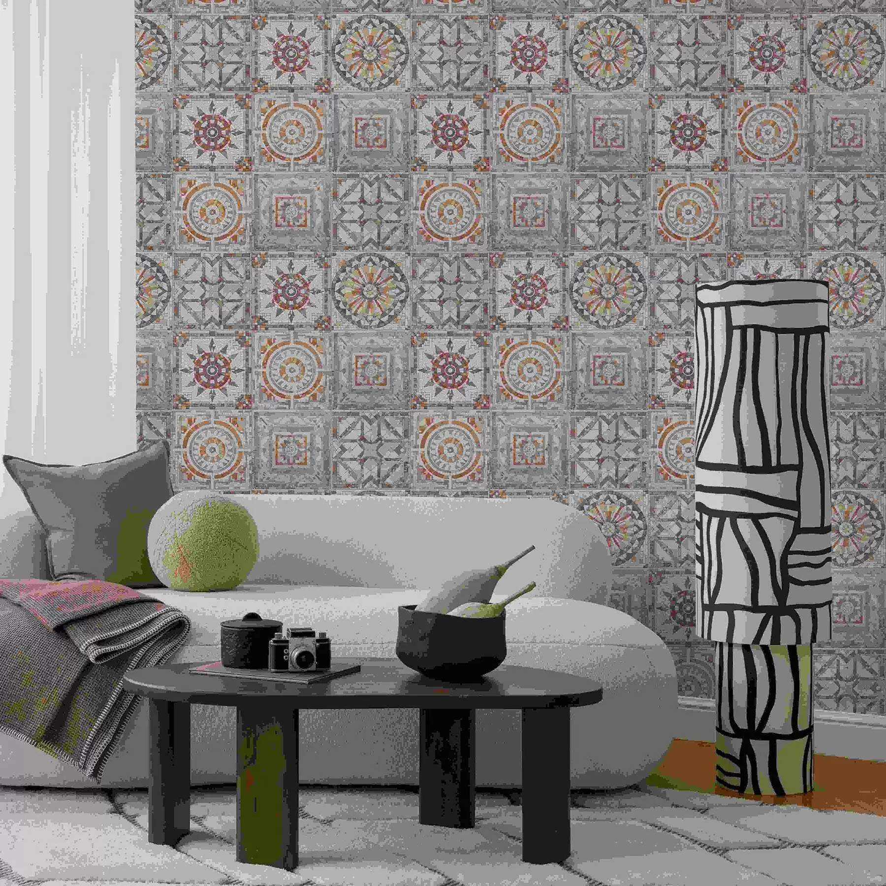 Papier peint photo Médaillons anciens en mosaïque de pierre aux détails usés a01042