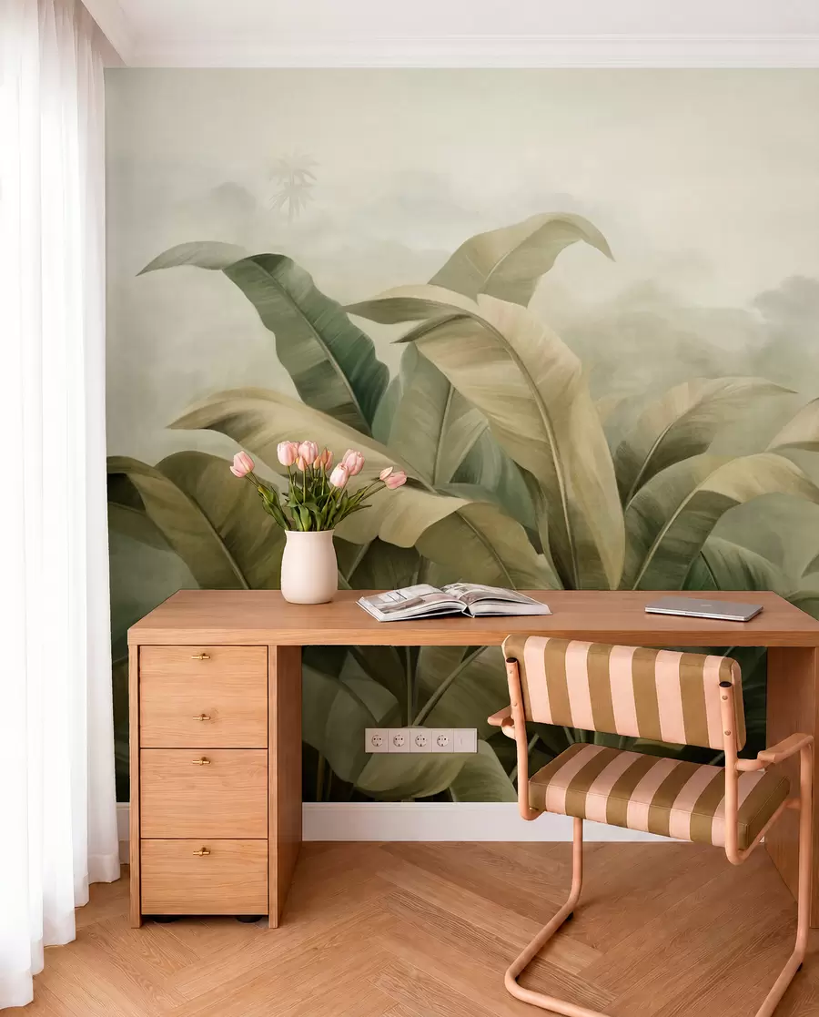 Fotobehang Getextureerd, dichtbegroeid jungle-landschap met grote bananenbladeren in gedempte groene en beige tinten w09613