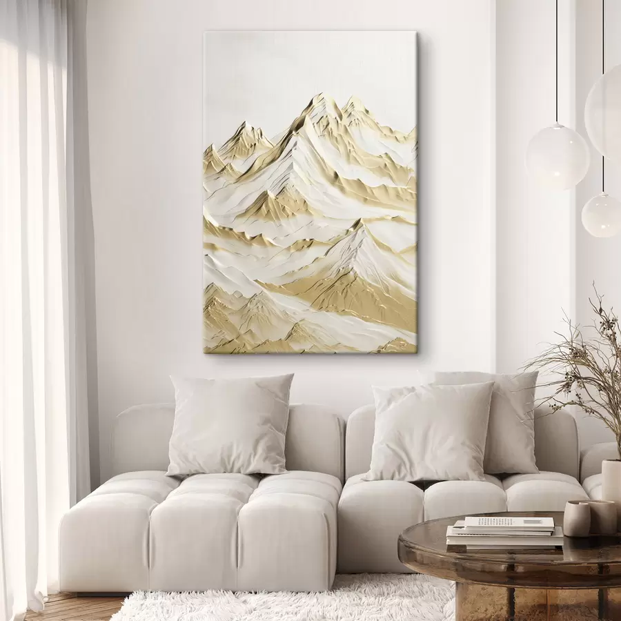  Peintures Un paysage de montagnes jaunes enneigées aux pics acérés et aux vallées profondes sous un ciel clair. s47420